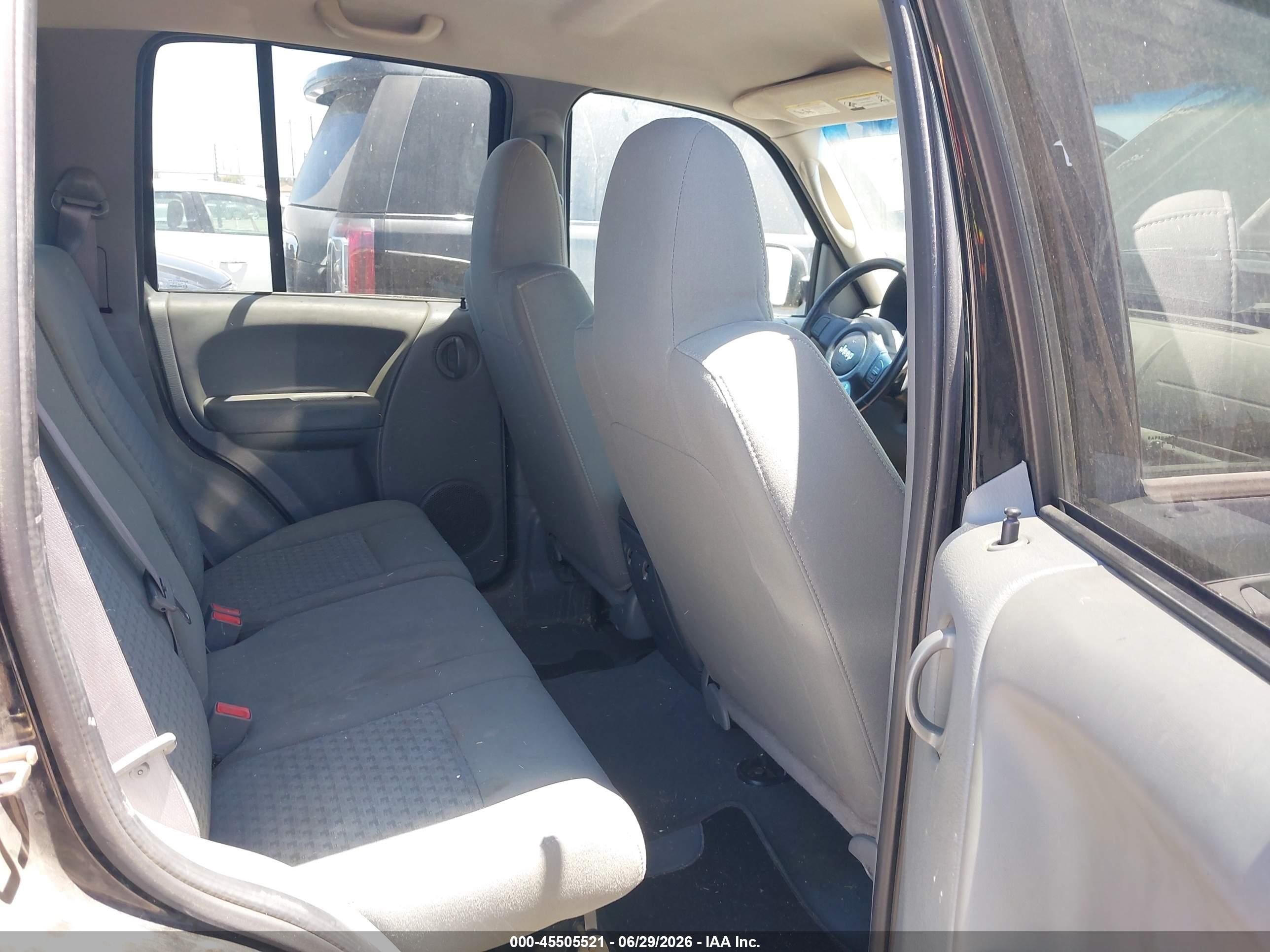 2007 Jeep Liberty Sport Black vin: 1J4GK48K17W528119