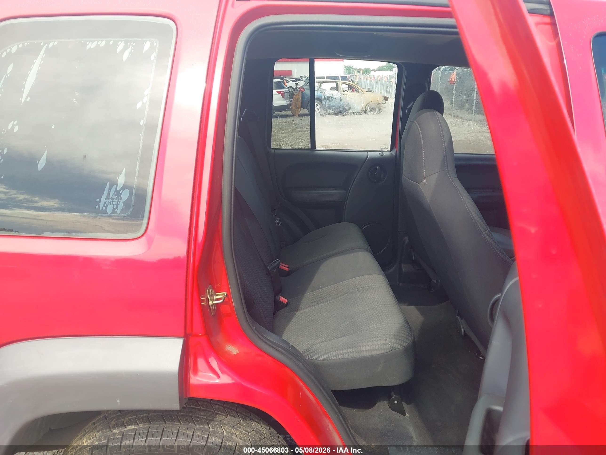 2004 Jeep Liberty Sport Красный vin: 1J4GK48K34W159050