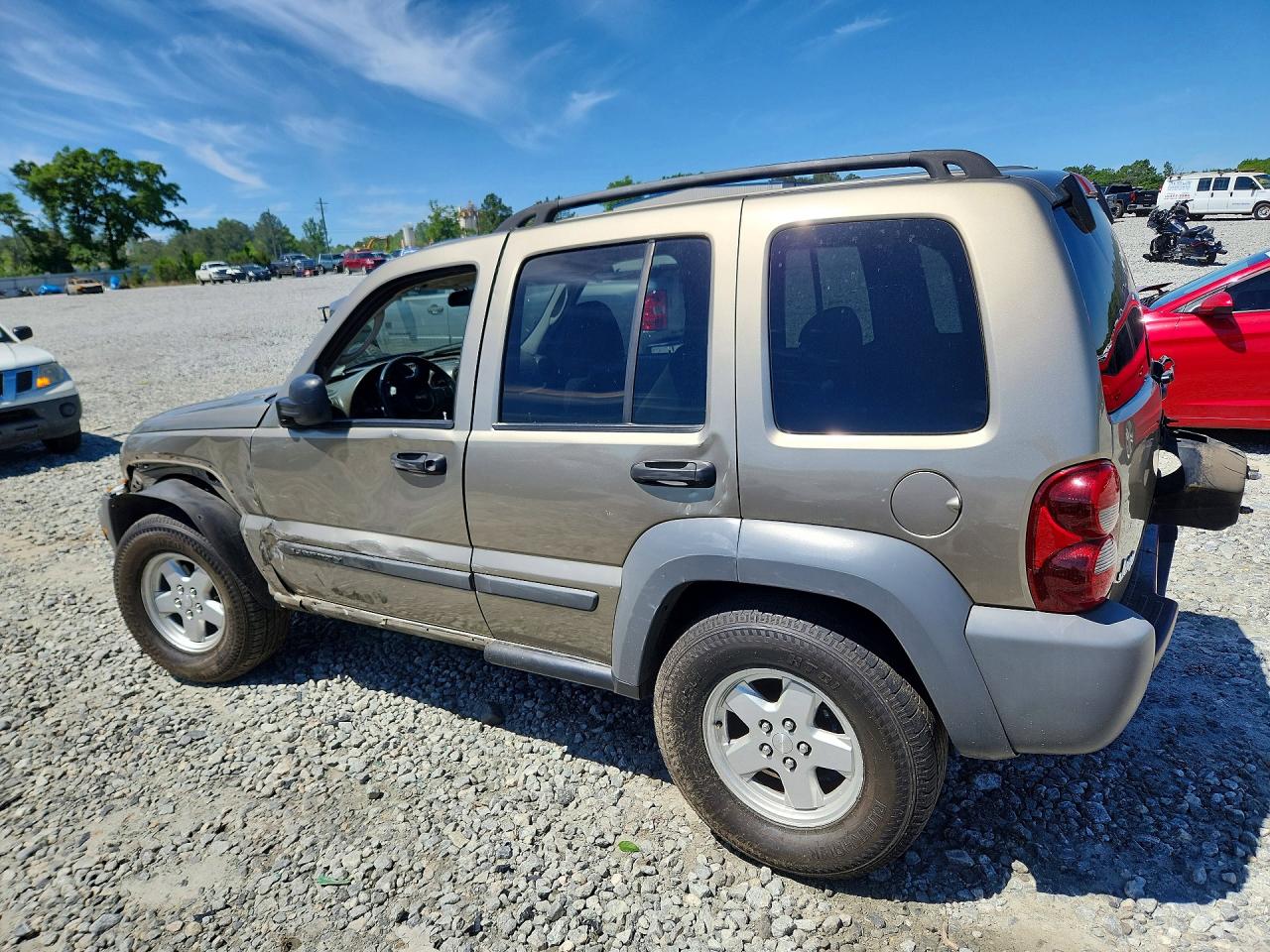 2005 Jeep Liberty Sport Beige vin: 1J4GK48K35W529561
