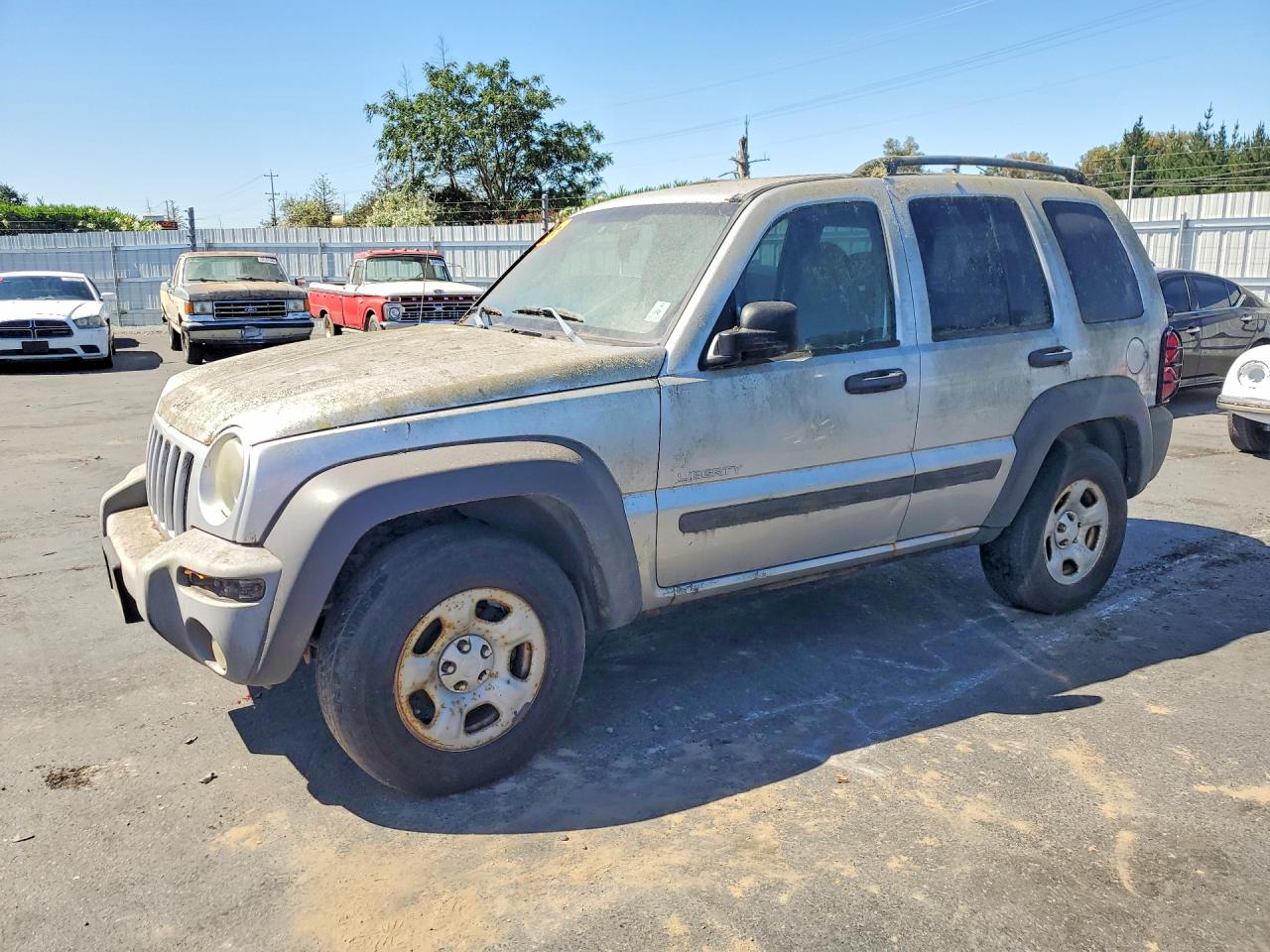 2004 Jeep Liberty Sport Серебряный vin: 1J4GK48K44W264518