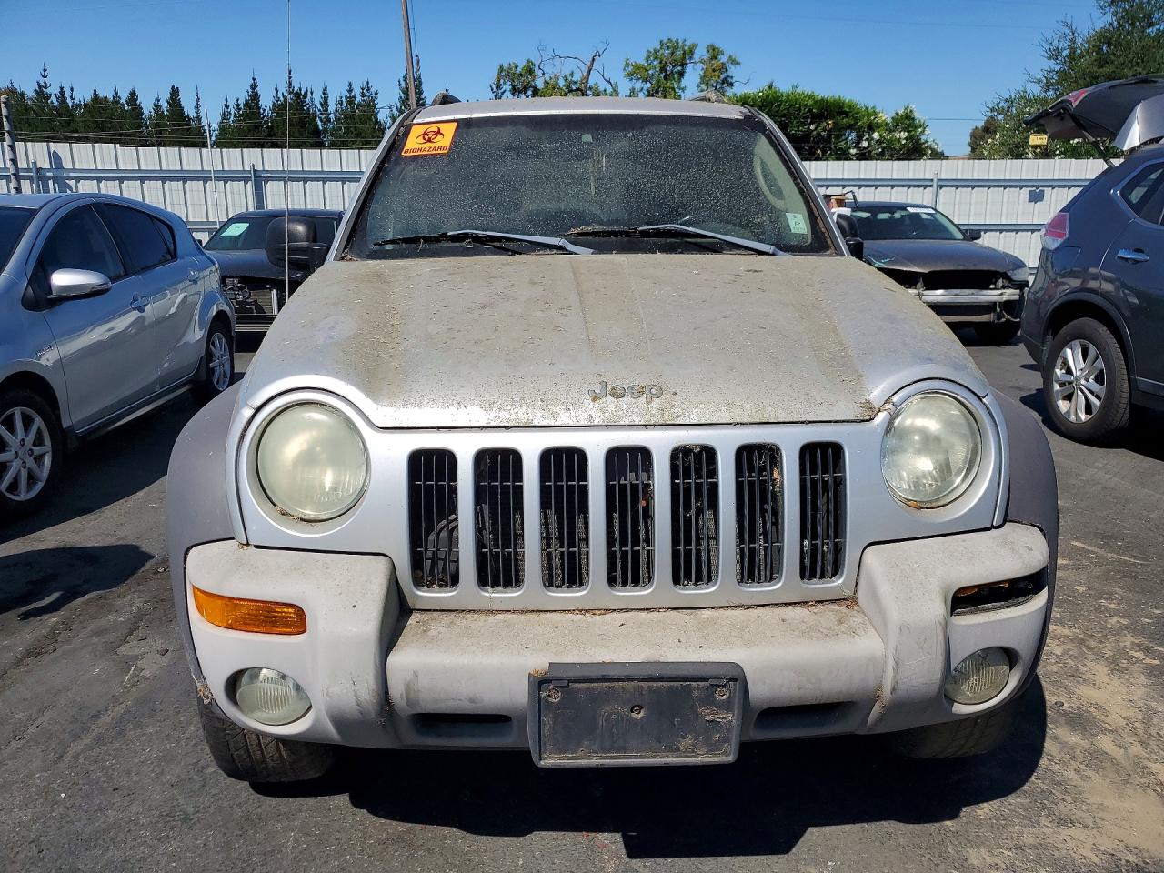 2004 Jeep Liberty Sport Silver vin: 1J4GK48K44W264518