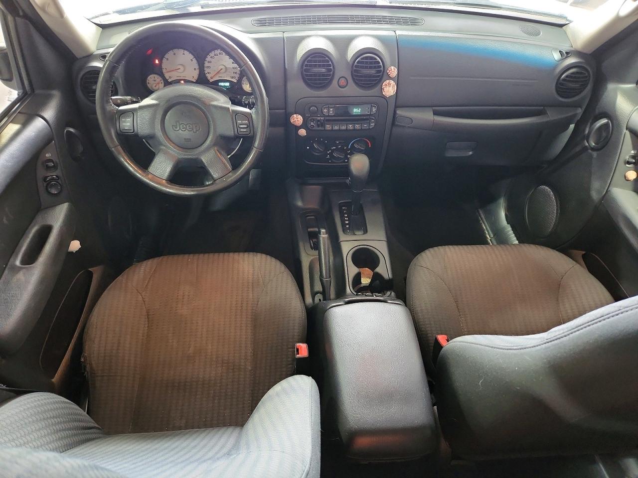 2004 Jeep Liberty Sport Silver vin: 1J4GK48K44W282730