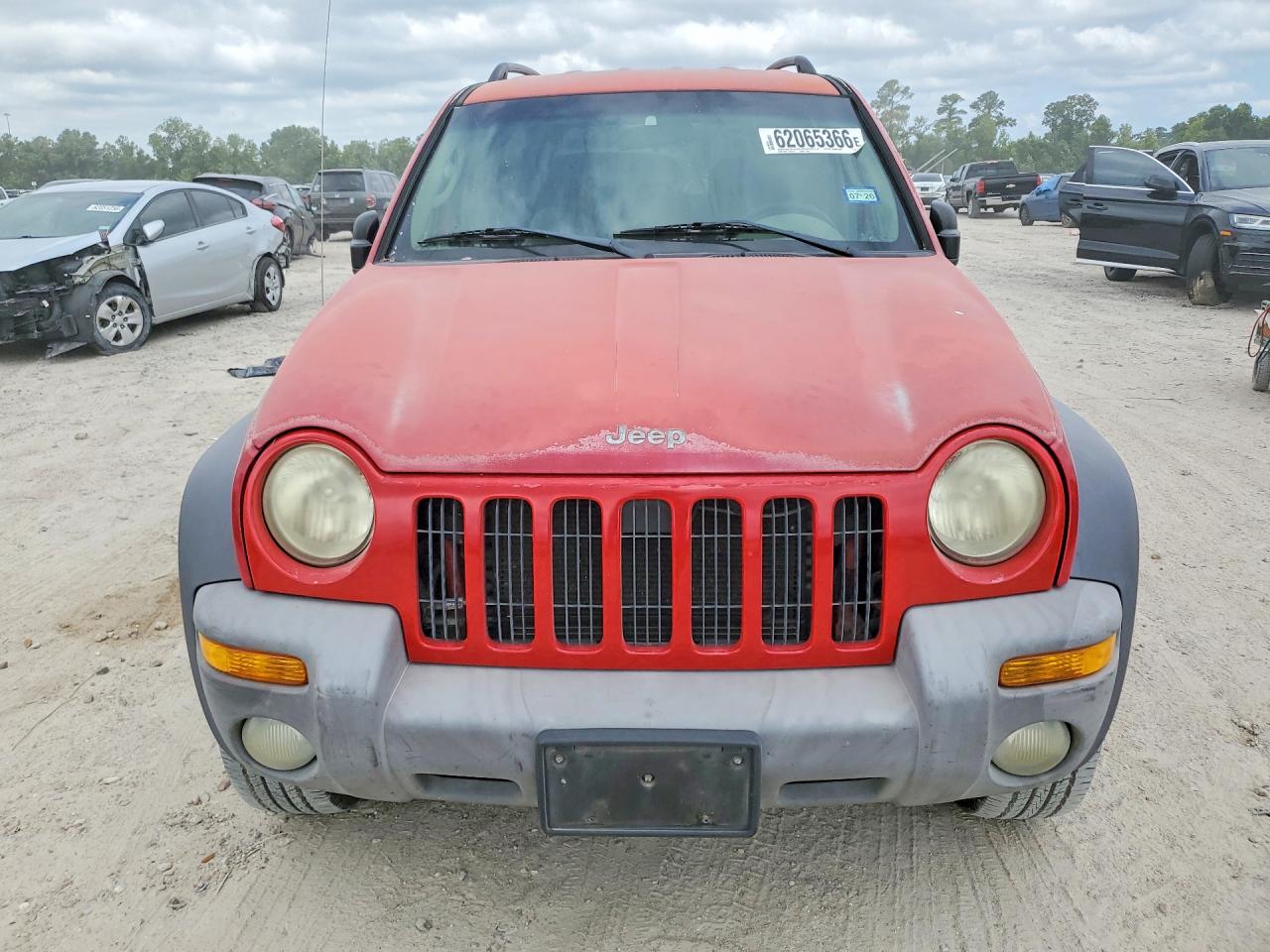 2004 Jeep Liberty Красный vin: 1J4GK48K44W329013