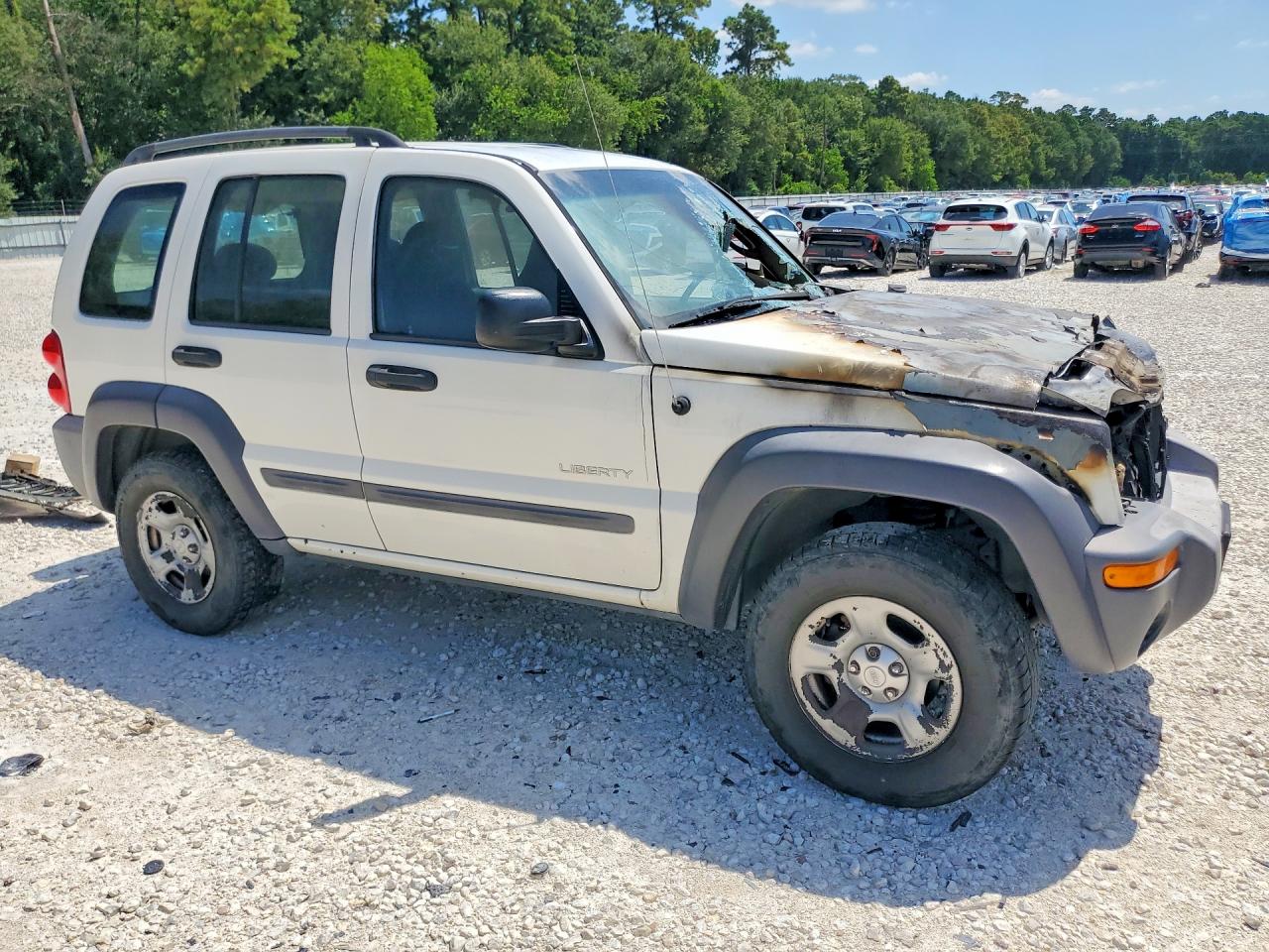 2004 Jeep Liberty Sport White vin: 1J4GK48K64W285449
