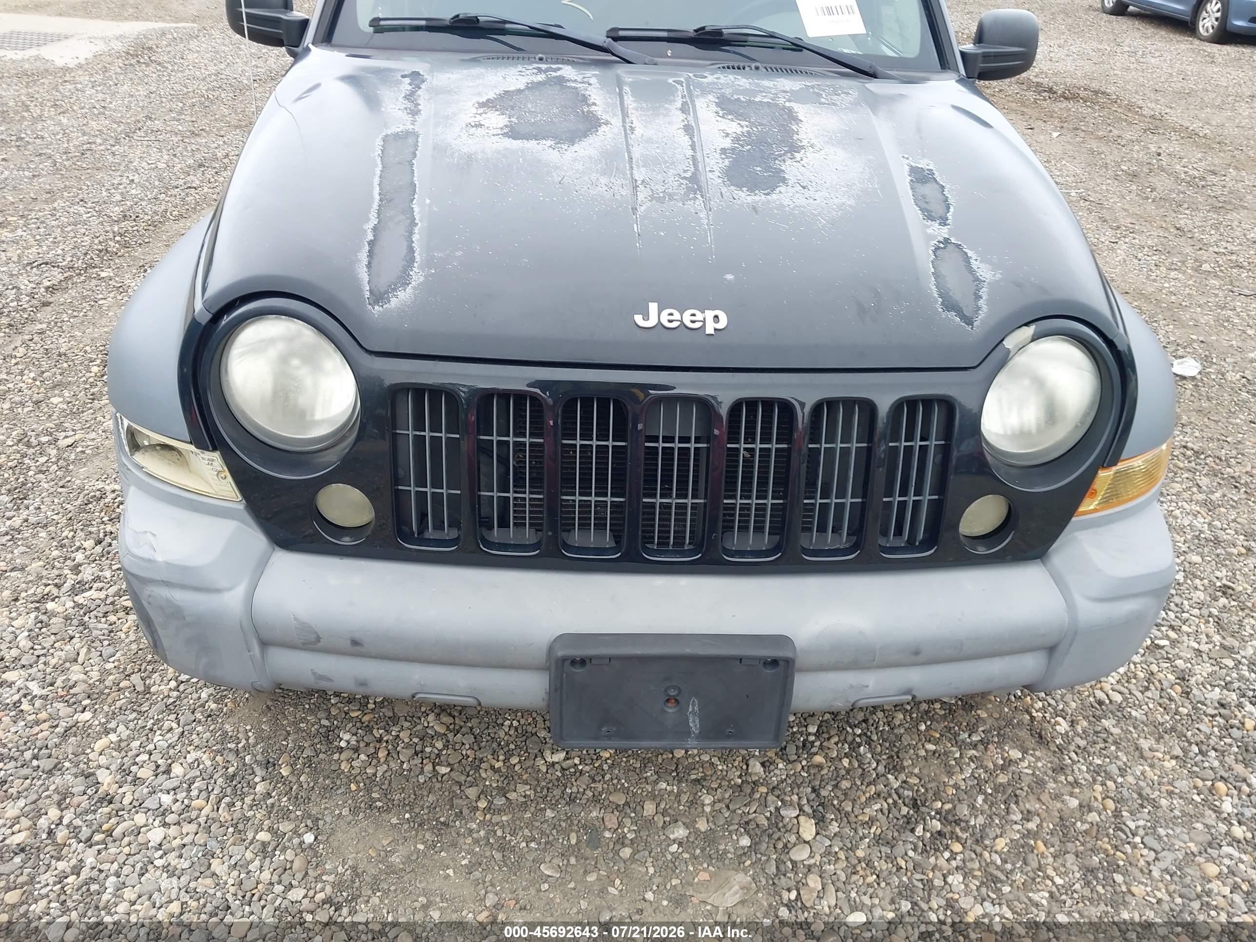 2005 Jeep Liberty Sport Черный vin: 1J4GK48K75W690723