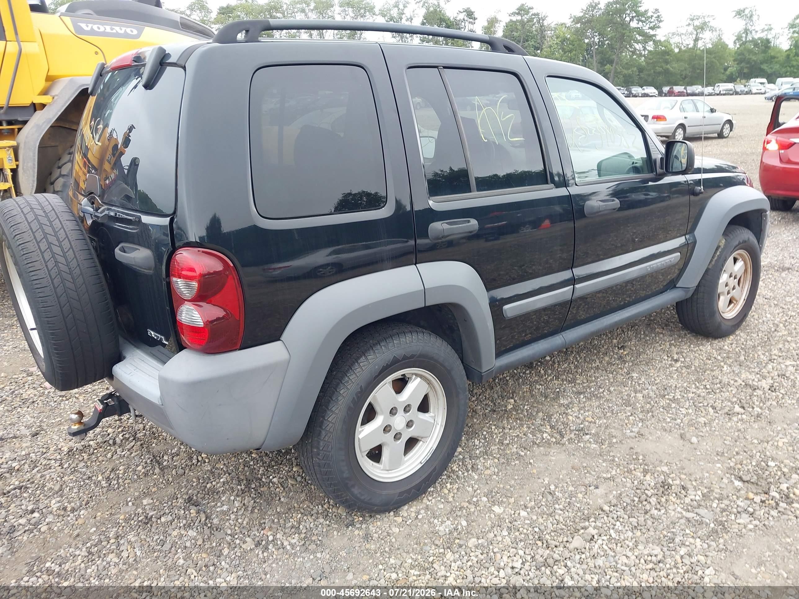 2005 Jeep Liberty Sport Черный vin: 1J4GK48K75W690723