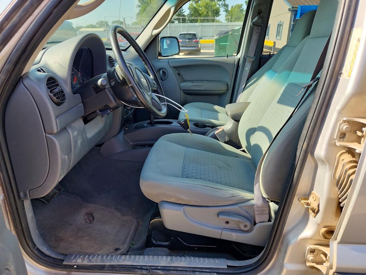 2006 Jeep Liberty Sport Silver vin: 1J4GK48K76W268534