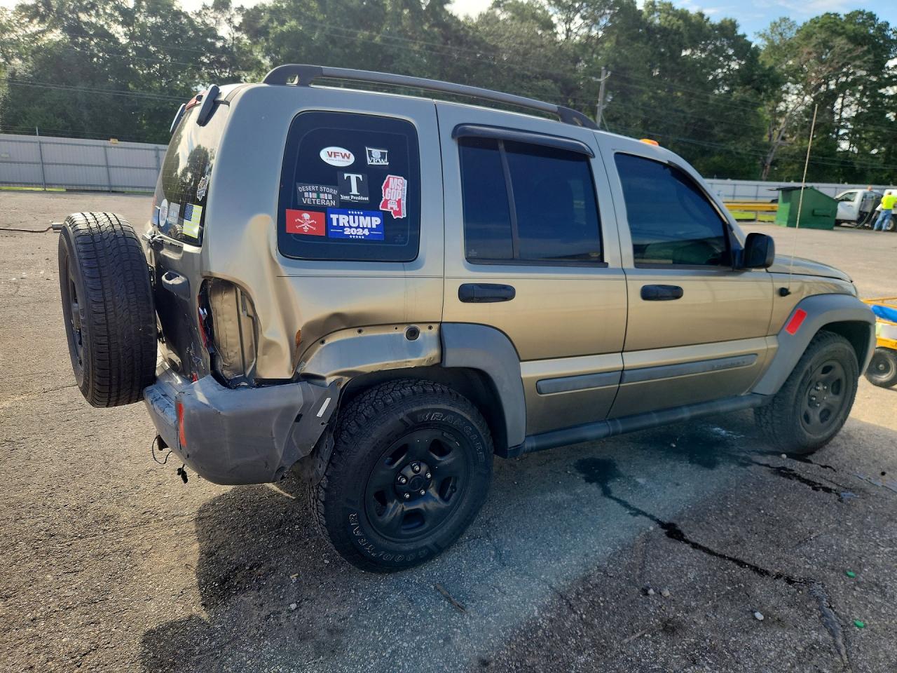 2006 Jeep Liberty Sport Gray vin: 1J4GK48K86W108503