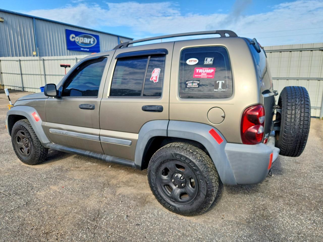 2006 Jeep Liberty Sport Gray vin: 1J4GK48K86W108503