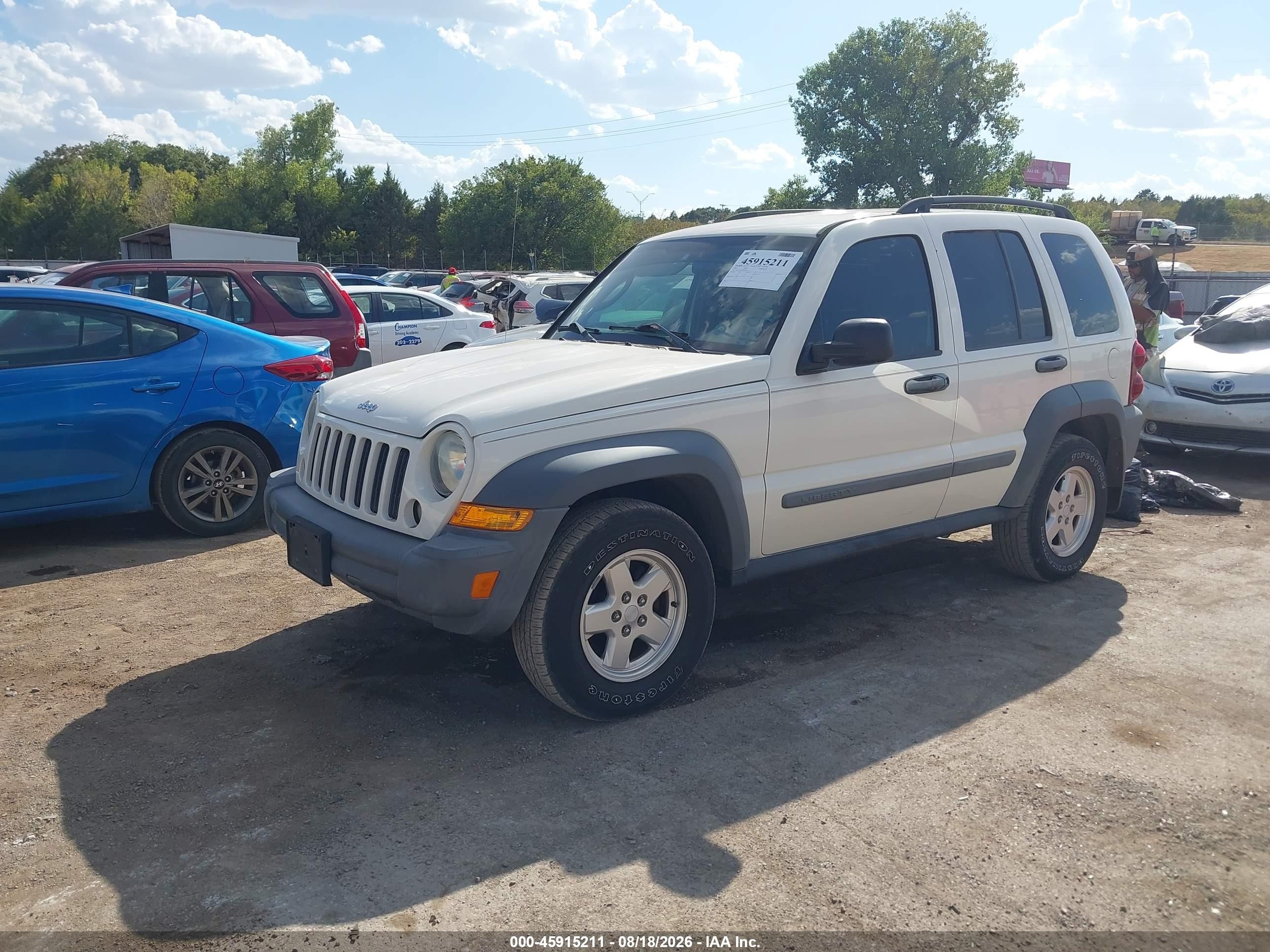 2005 Jeep Liberty Sport White vin: 1J4GK48K95W510688
