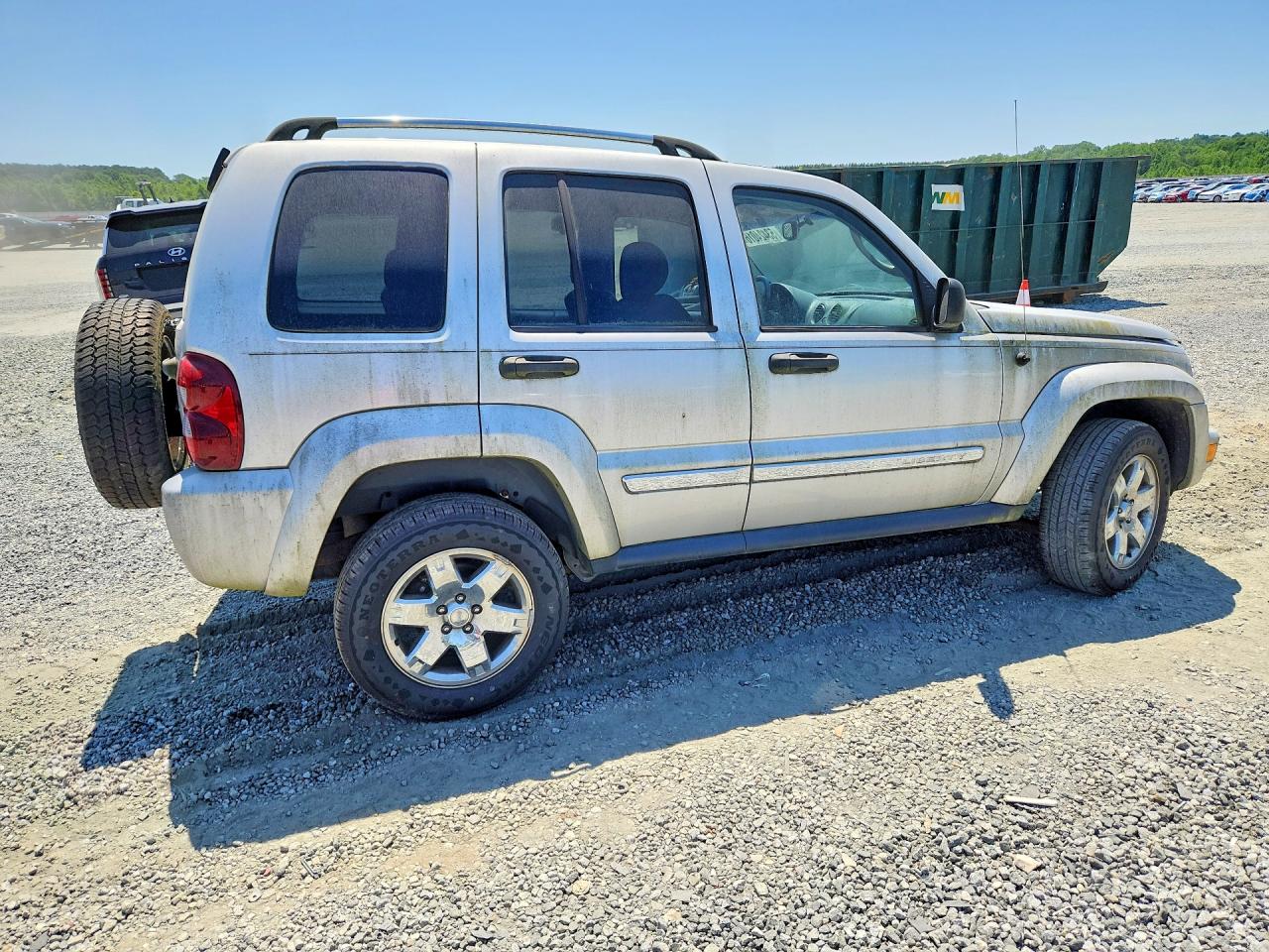 2006 Jeep Liberty Silver vin: 1J4GK58K06W195531