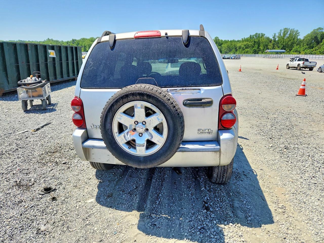 2006 Jeep Liberty Silver vin: 1J4GK58K06W195531