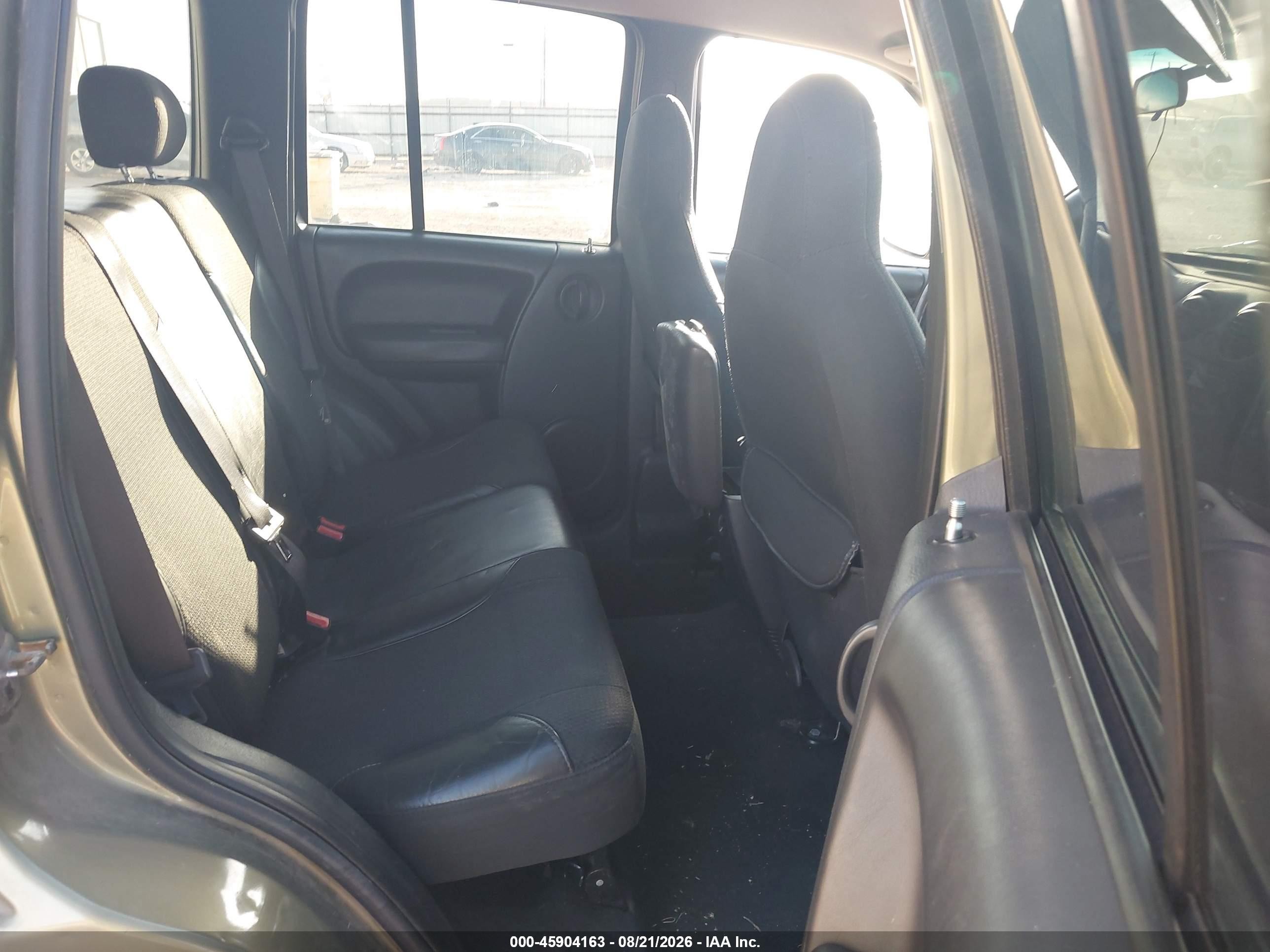 2002 Jeep Liberty Renegade Gray vin: 1J4GL38K32W332490