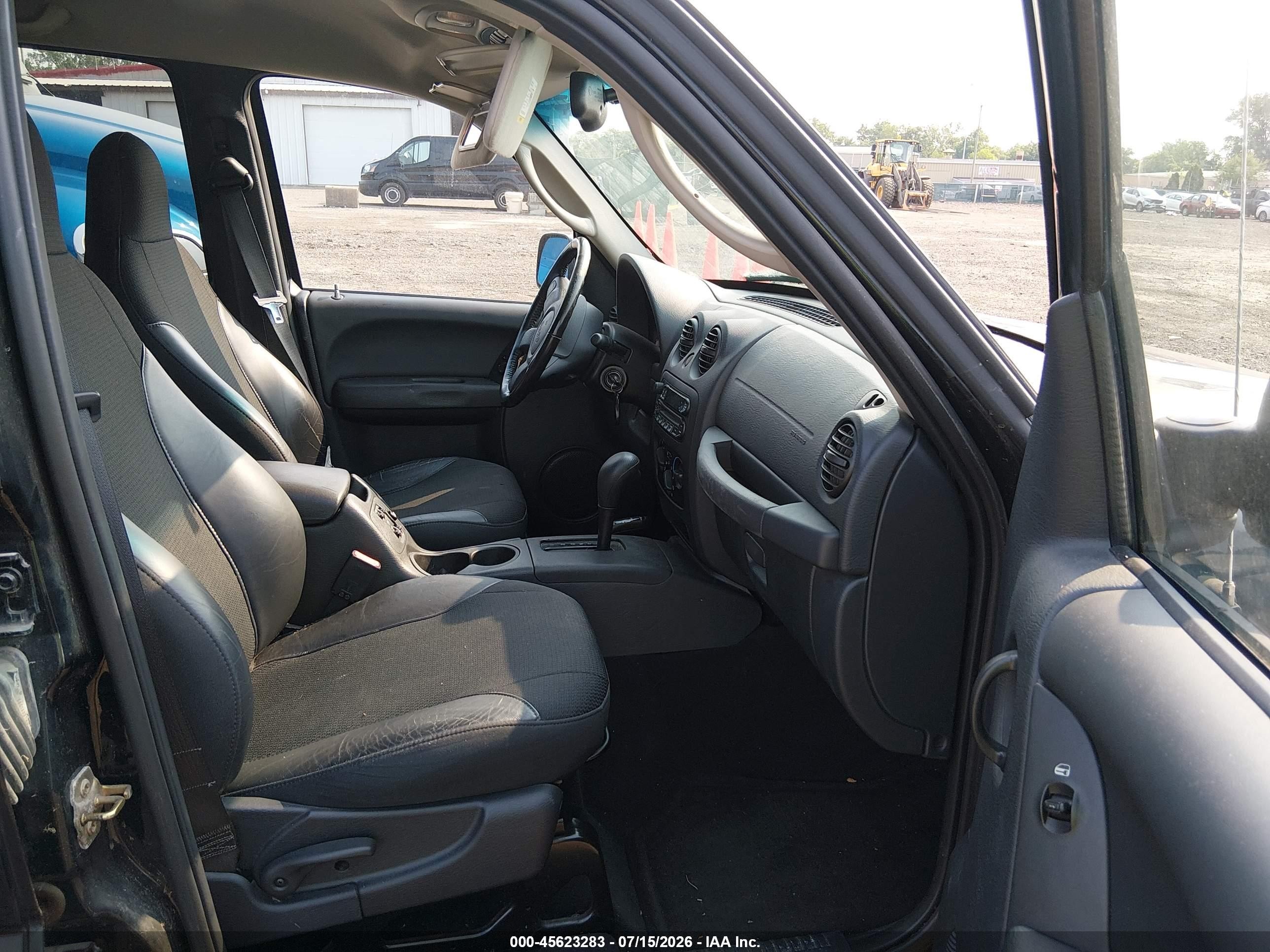 2004 Jeep Liberty Renegade Black vin: 1J4GL38K54W105580