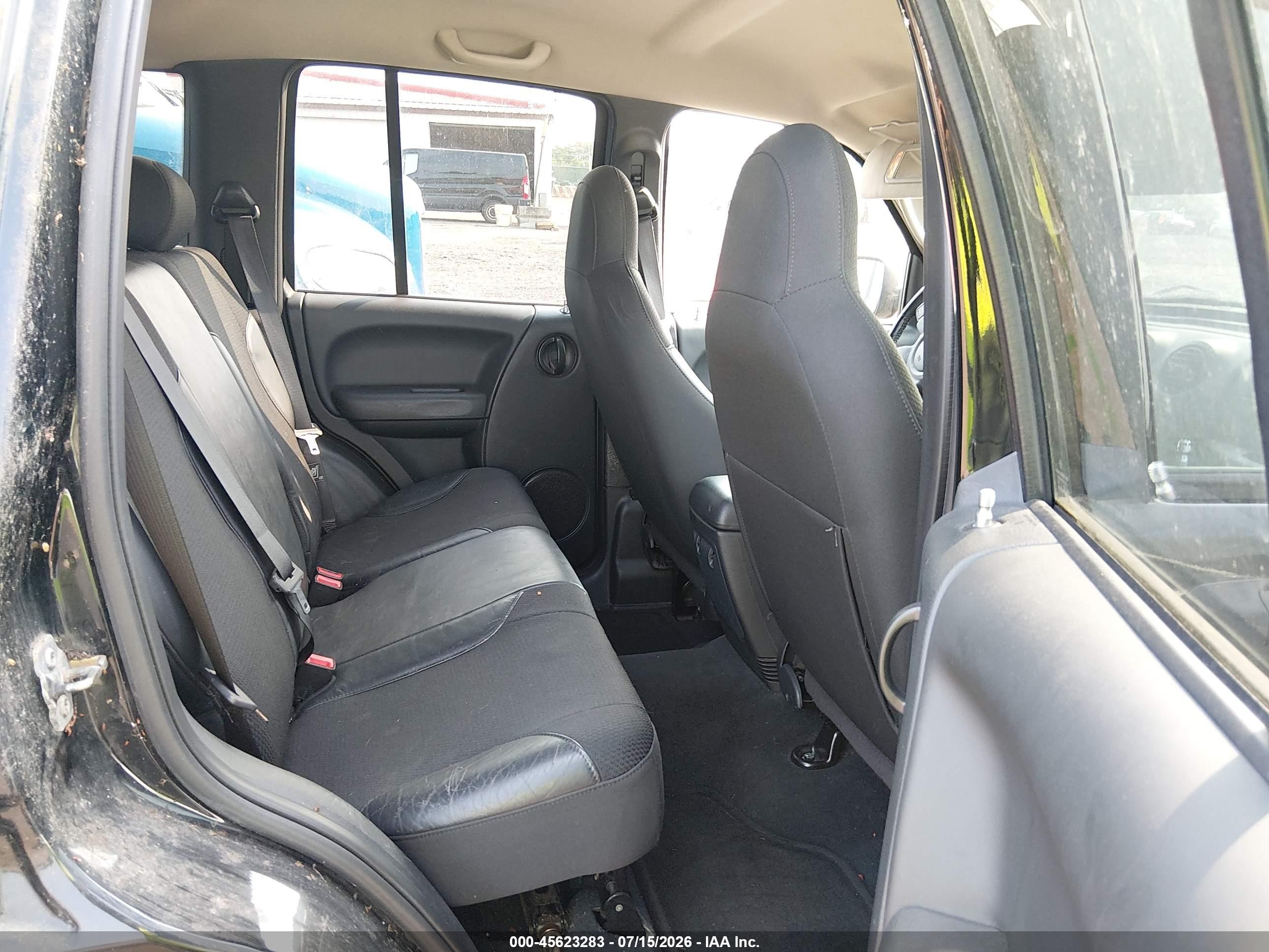 2004 Jeep Liberty Renegade Black vin: 1J4GL38K54W105580