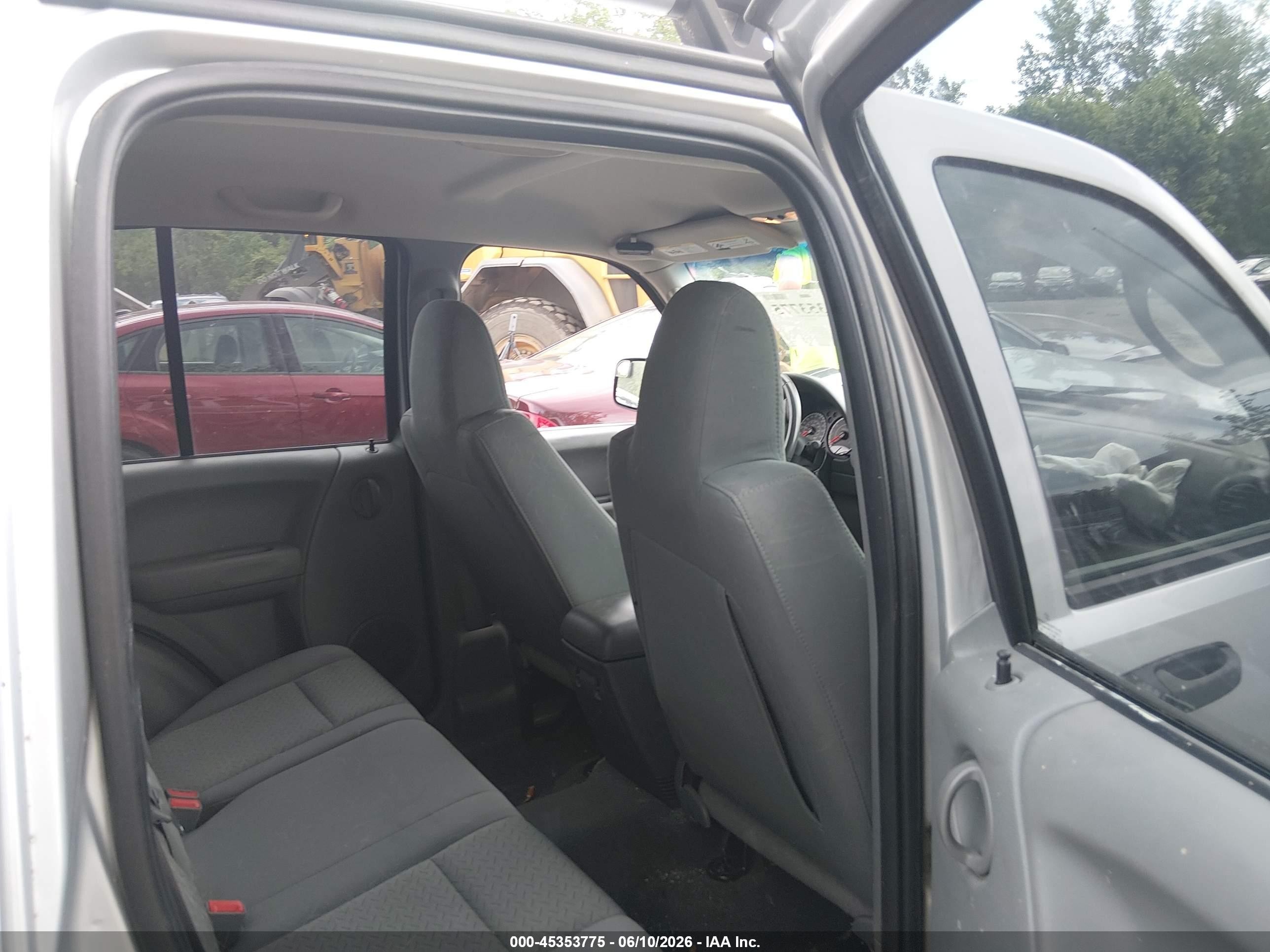 2006 Jeep Liberty Renegade Silver vin: 1J4GL38K56W101547