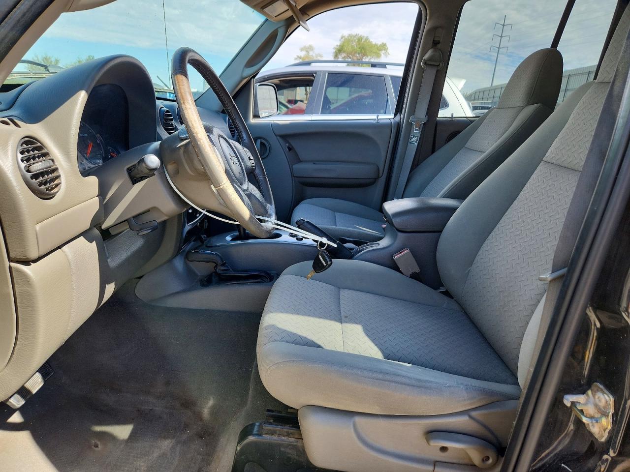 2005 Jeep Liberty Renegade Black vin: 1J4GL38K65W704473