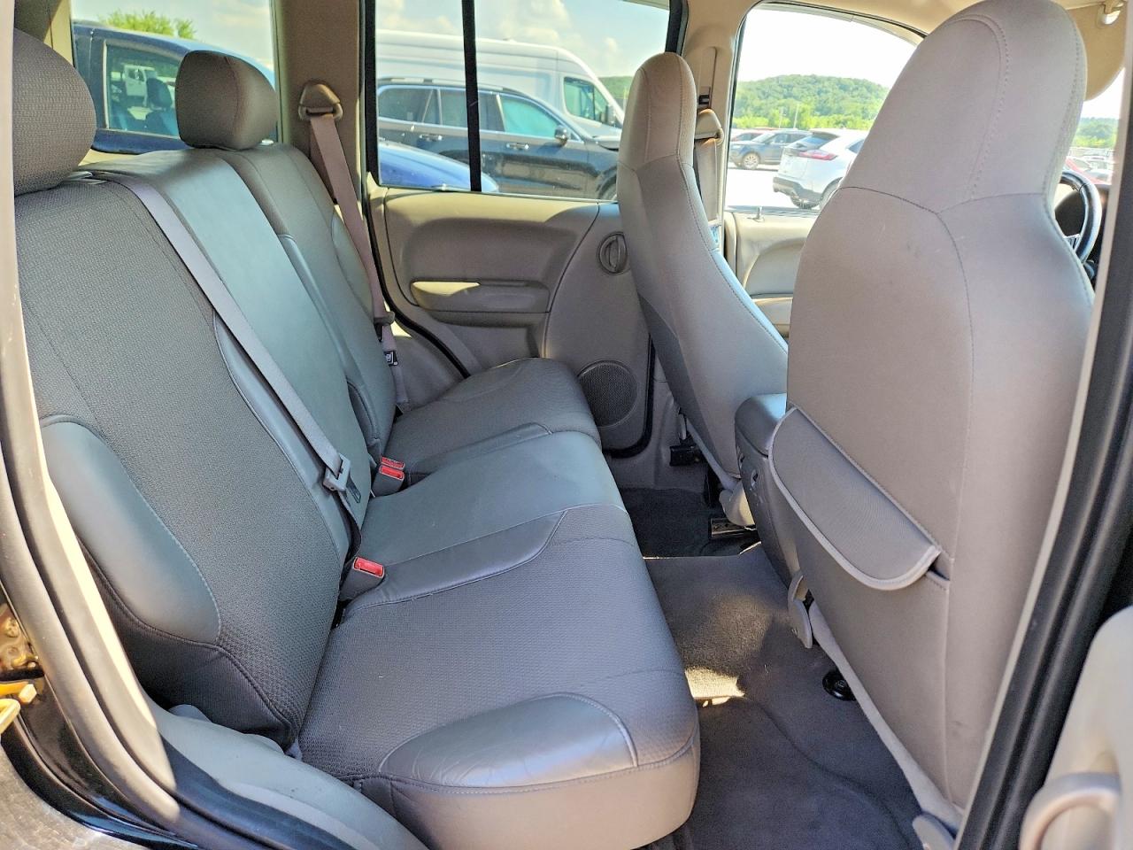 2003 Jeep Liberty Renegade Black vin: 1J4GL38K83W672154