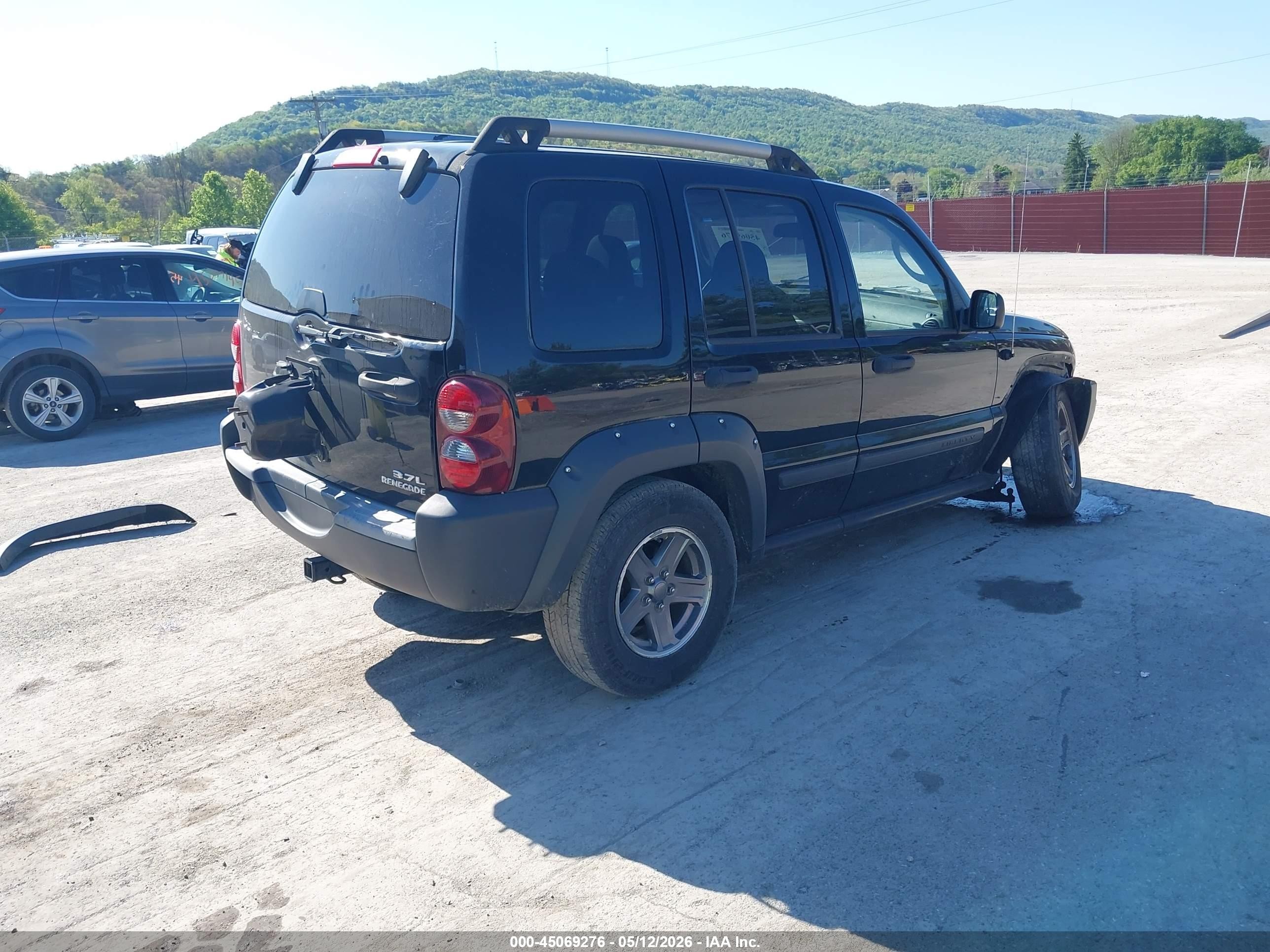 2005 Jeep Liberty Renegade Black vin: 1J4GL38K85W683853