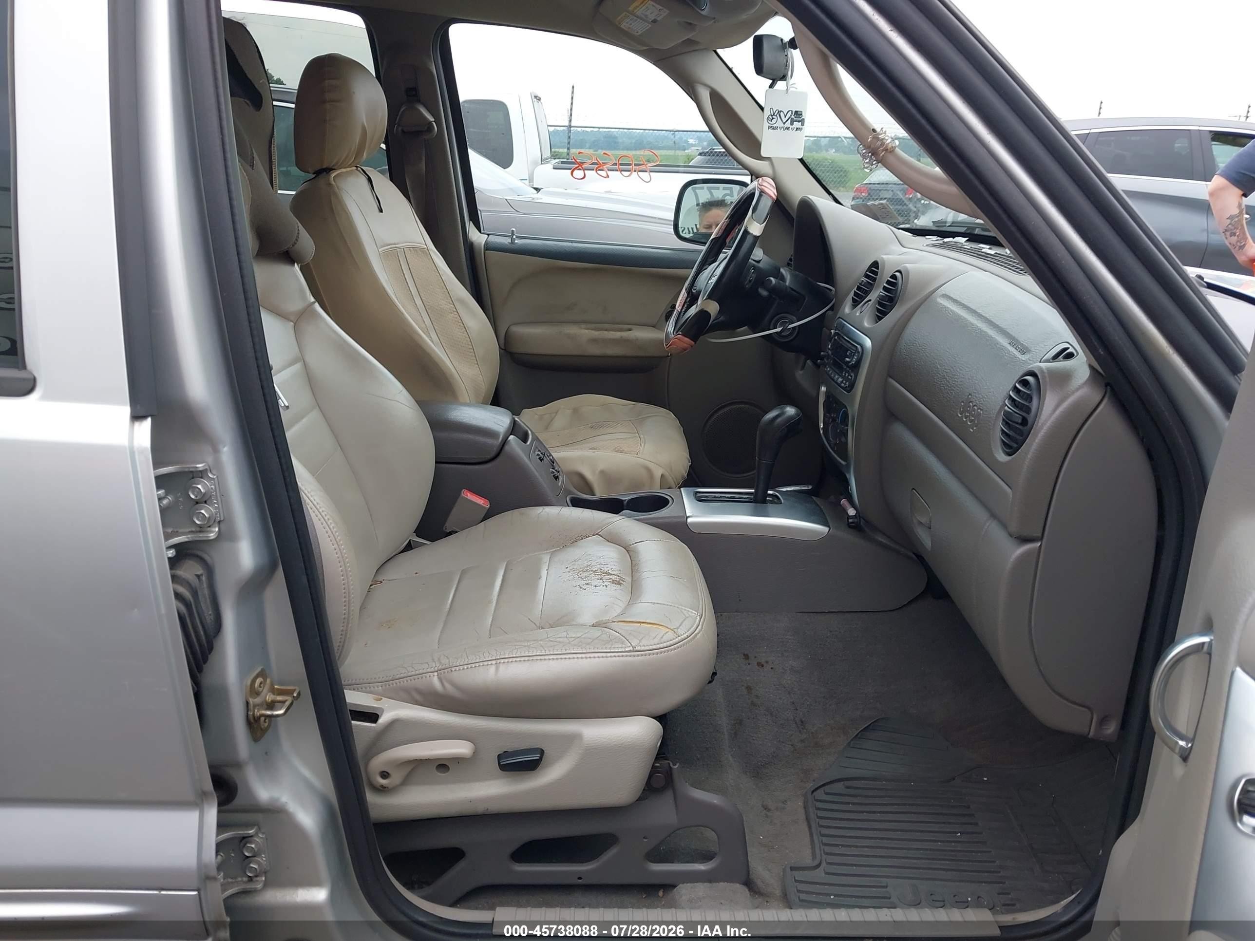 2003 Jeep Liberty Renegade Silver vin: 1J4GL38K93W569583