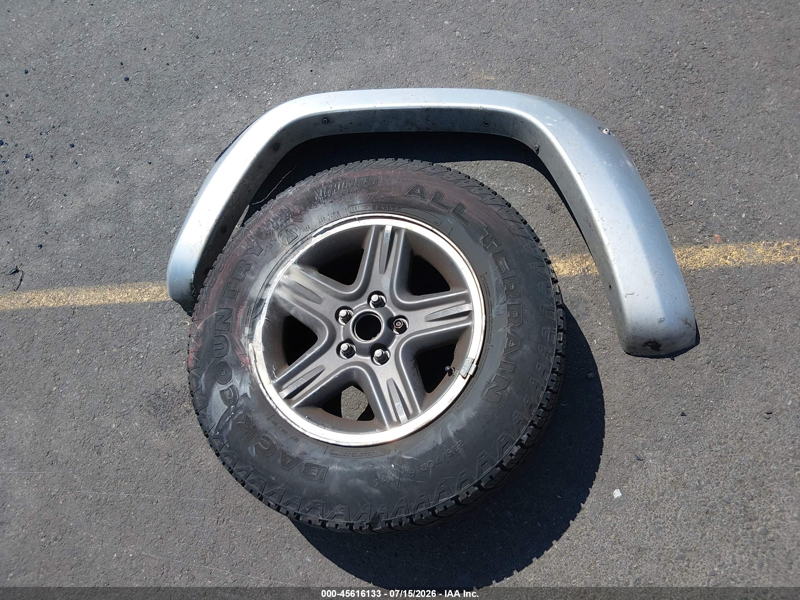 2004 Jeep Liberty Renegade Silver vin: 1J4GL38KX4W249853