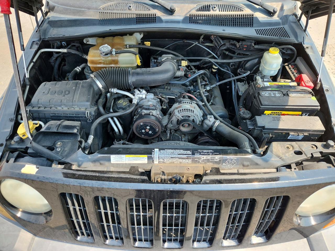 2005 Jeep Liberty Renegade Black vin: 1J4GL38KX5W704475