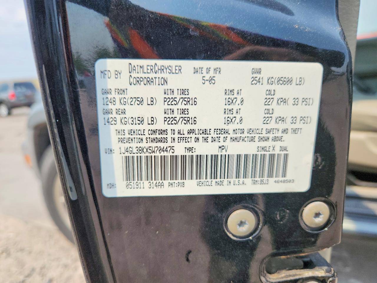 2005 Jeep Liberty Renegade Black vin: 1J4GL38KX5W704475