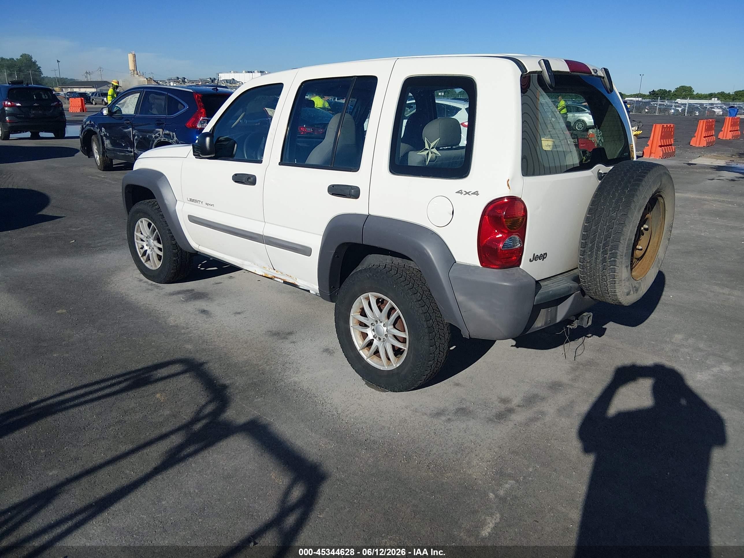 2002 Jeep Liberty Sport White vin: 1J4GL48182W239039