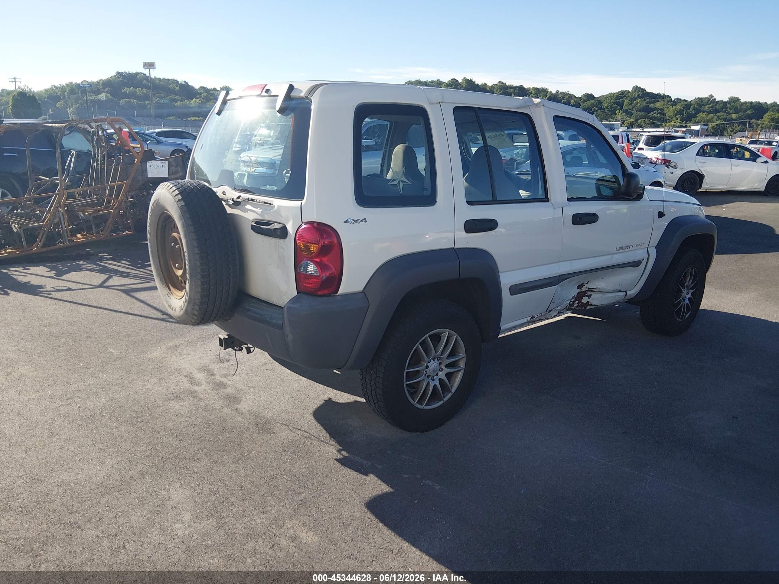 2002 Jeep Liberty Sport White vin: 1J4GL48182W239039