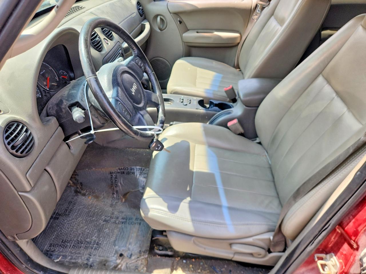 2006 Jeep Liberty Sport Red vin: 1J4GL48556W105372