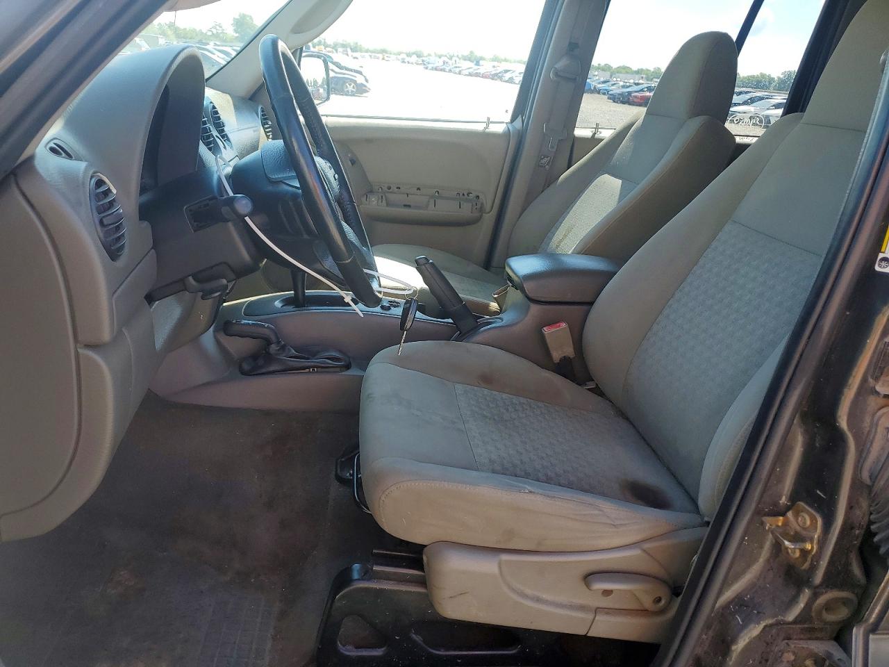 2005 Jeep Liberty Sport Угольный vin: 1J4GL485X5W635772