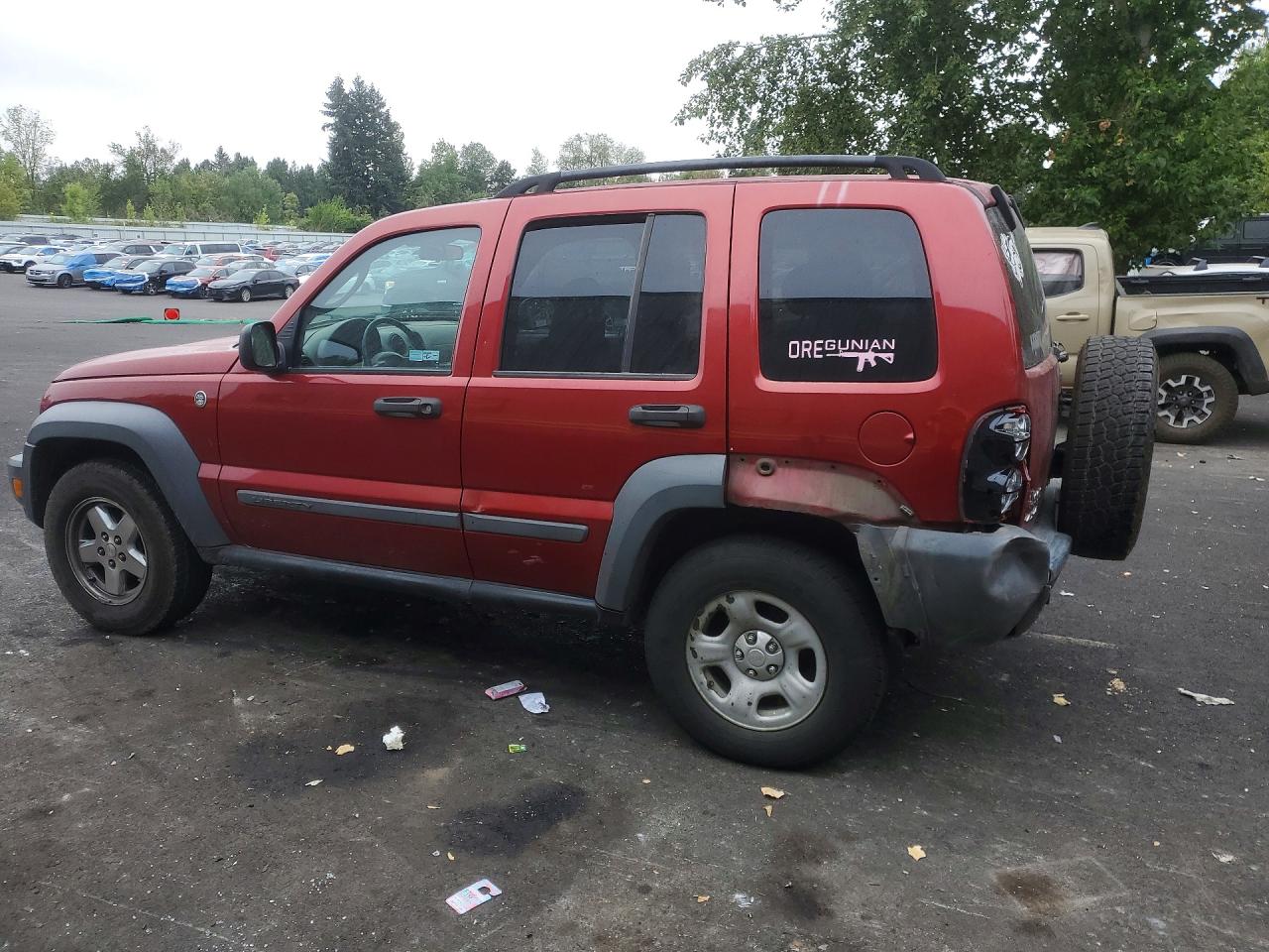 2005 Jeep Liberty Sport Red vin: 1J4GL485X5W680761