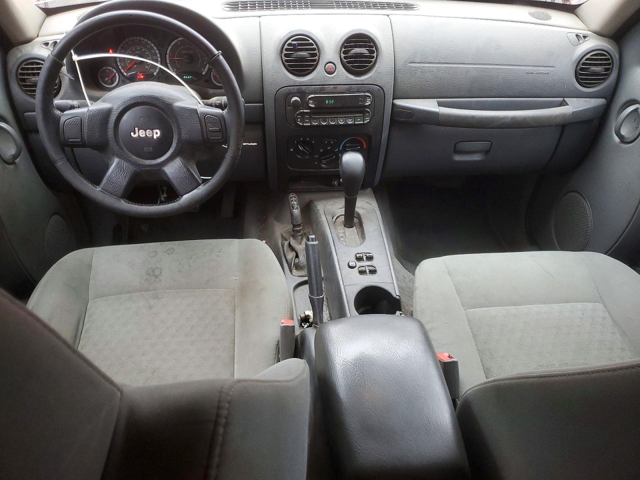 2005 Jeep Liberty Sport Red vin: 1J4GL485X5W680761