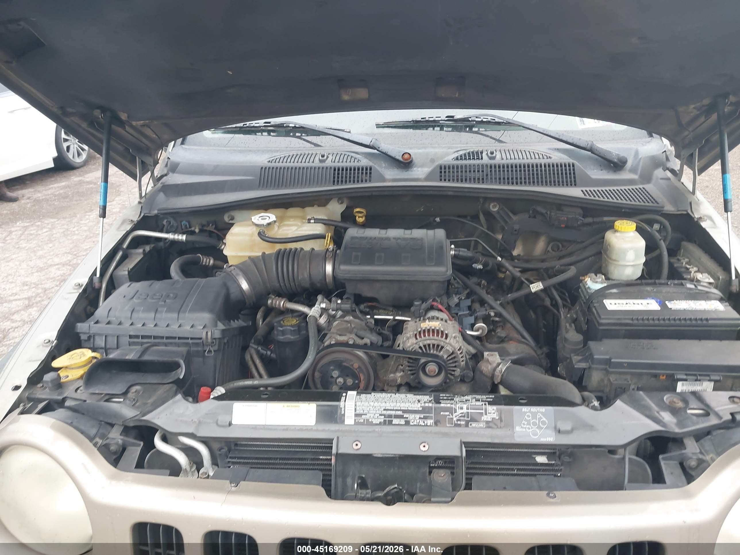 2003 Jeep Liberty Sport Tan vin: 1J4GL48K03W671375