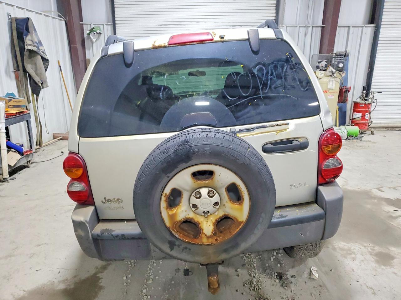 2004 Jeep Liberty Sport Silver vin: 1J4GL48K04W229682