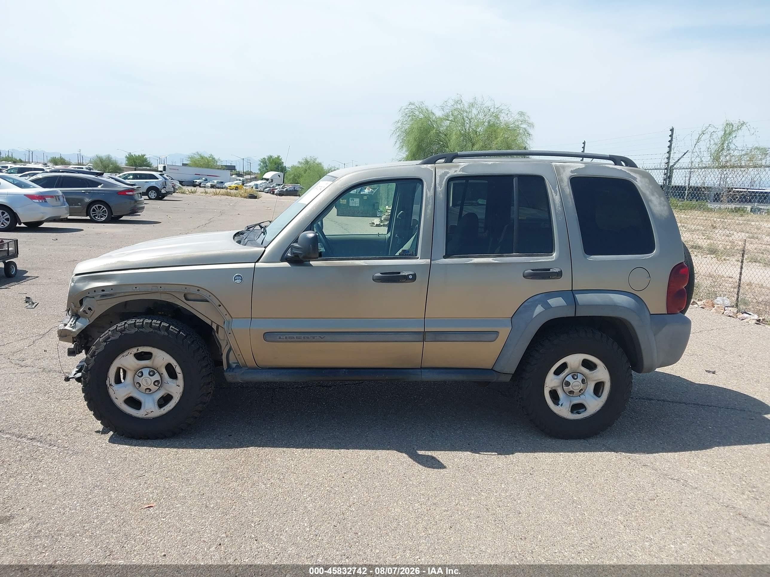 2005 Jeep Liberty Sport Gold vin: 1J4GL48K05W516909