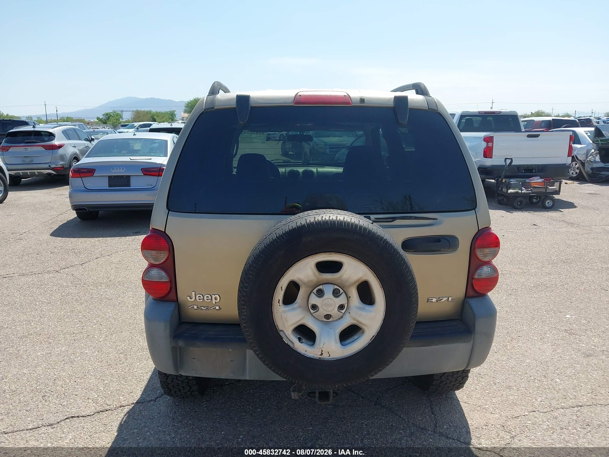 2005 Jeep Liberty Sport Gold vin: 1J4GL48K05W516909