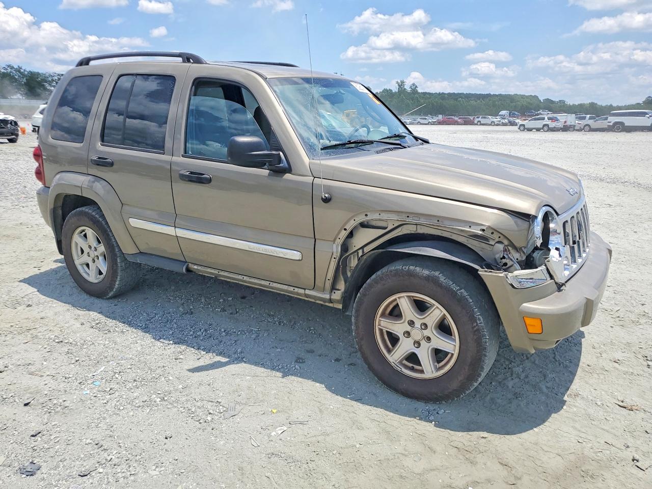 2006 Jeep Liberty Sport Tan vin: 1J4GL48K06W246503