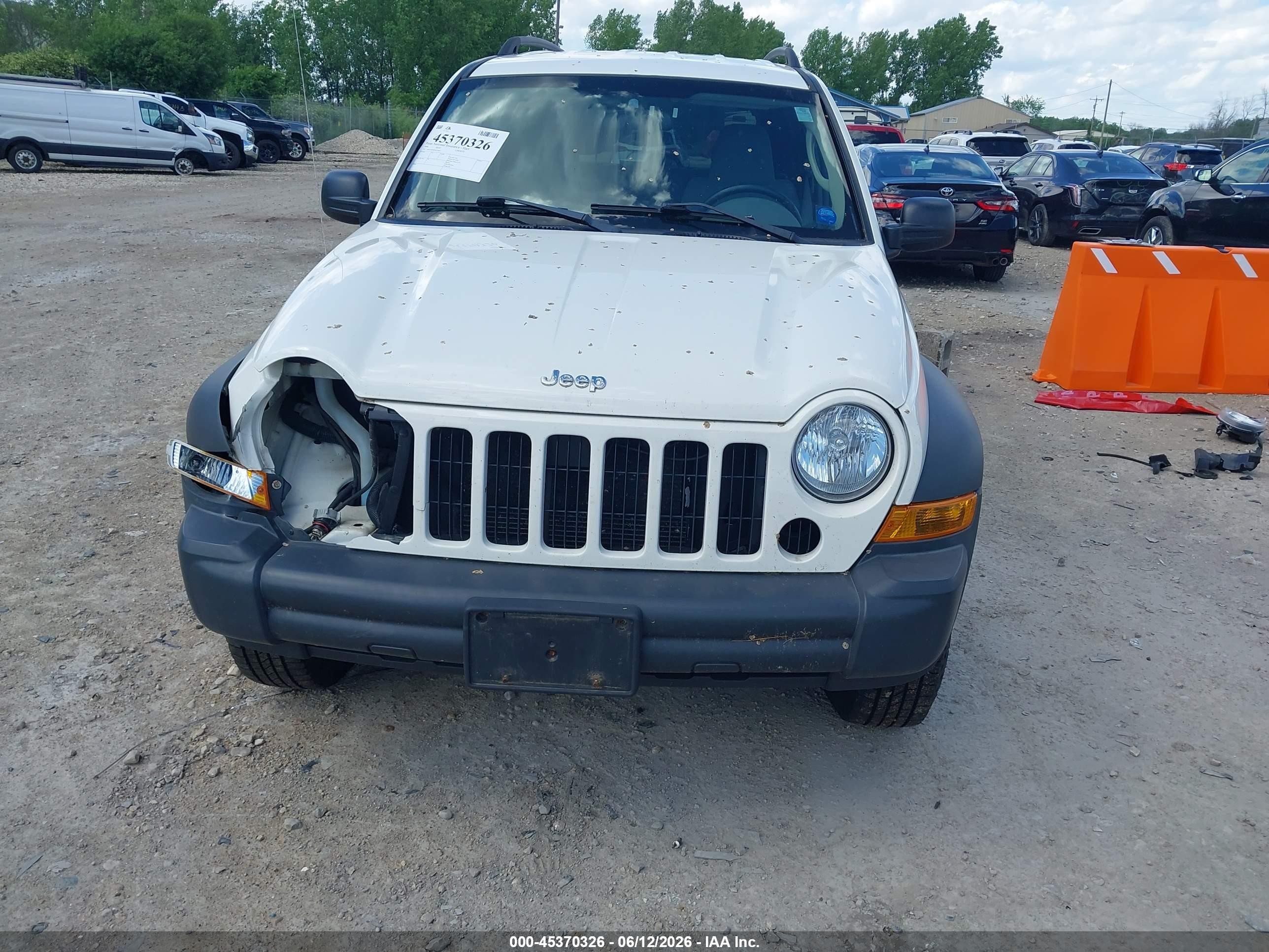 2006 Jeep Liberty Sport White vin: 1J4GL48K06W279923