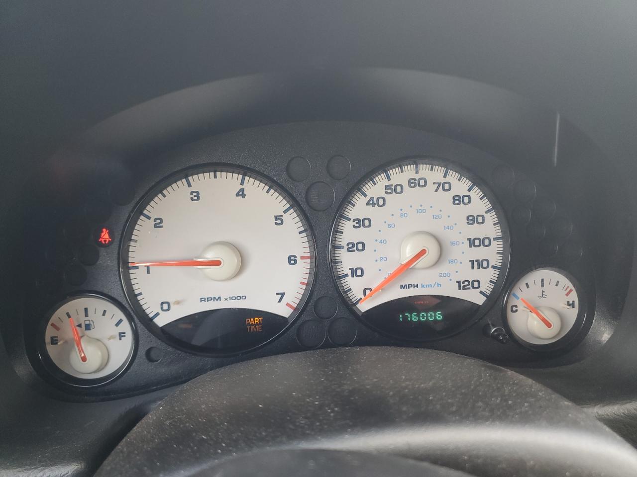 2004 Jeep Liberty Sport Серебряный vin: 1J4GL48K14W267521