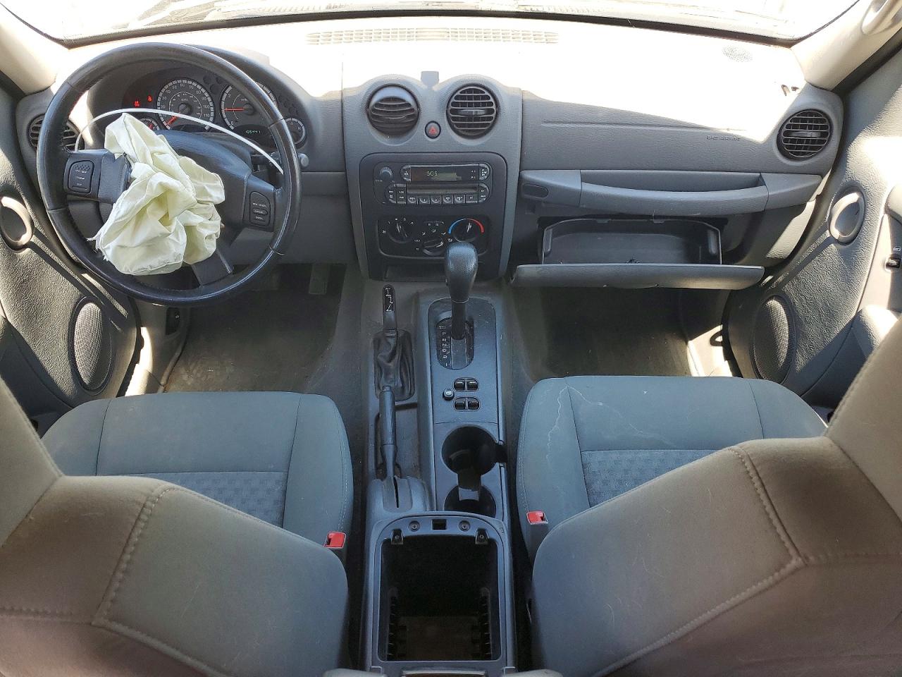 2005 Jeep Liberty Sport Silver vin: 1J4GL48K15W530012