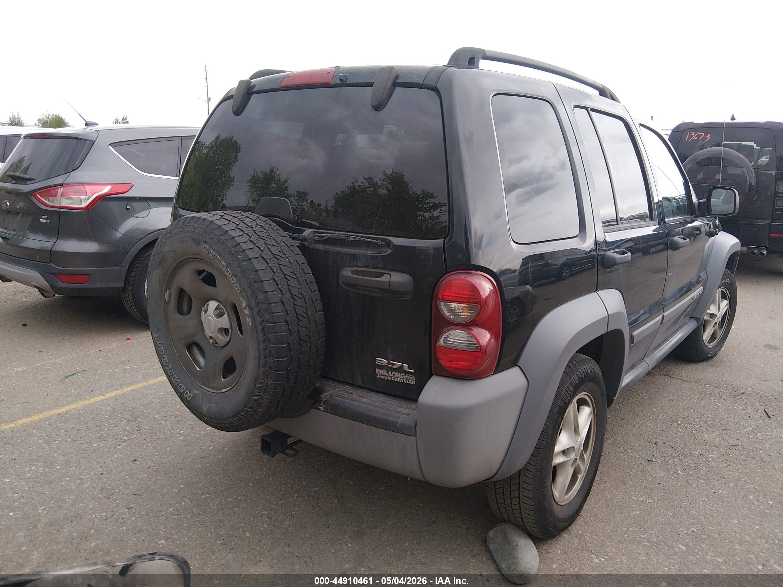 2005 Jeep Liberty Sport Черный vin: 1J4GL48K15W545626