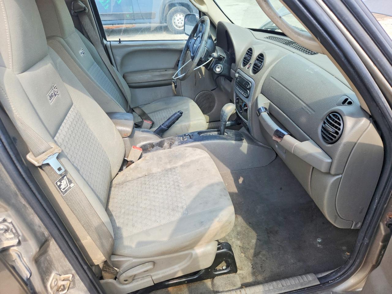 2006 Jeep Liberty Sport Бежевый vin: 1J4GL48K16W257879