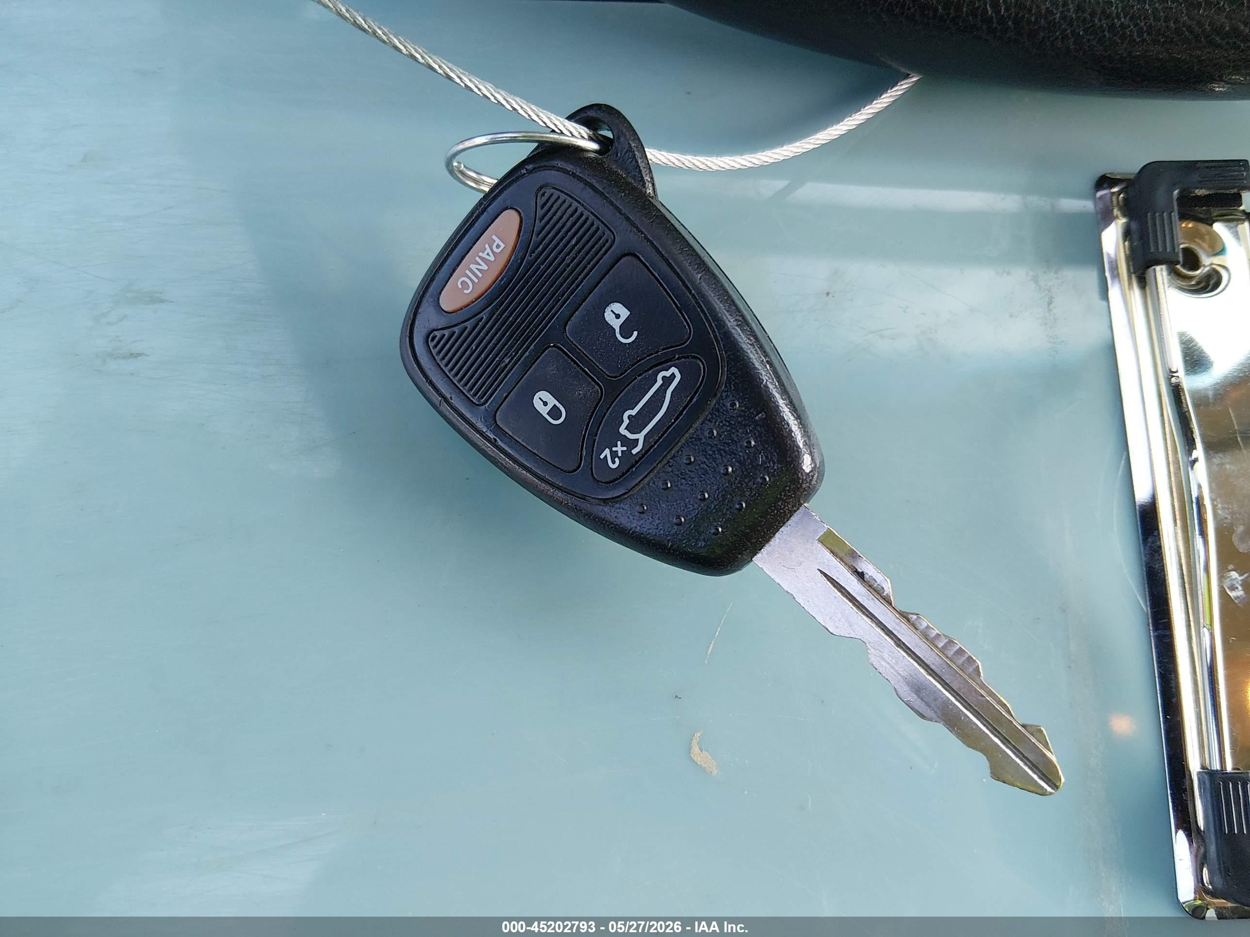 2007 Jeep Liberty Sport Золотой vin: 1J4GL48K17W670726