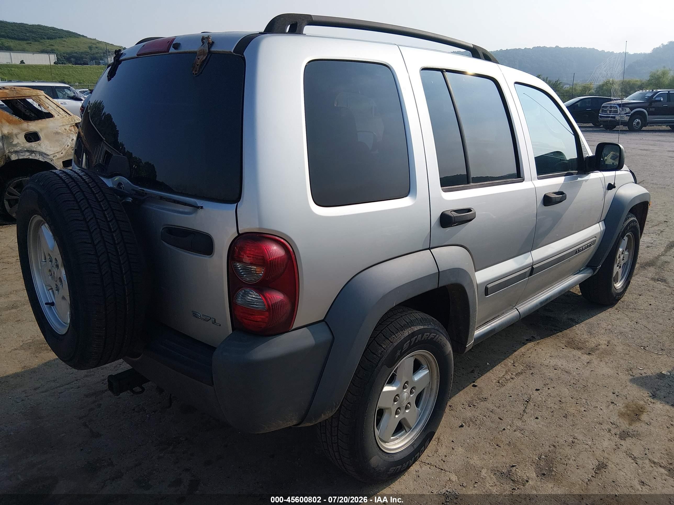 2007 Jeep Liberty Sport Silver vin: 1J4GL48K17W695254
