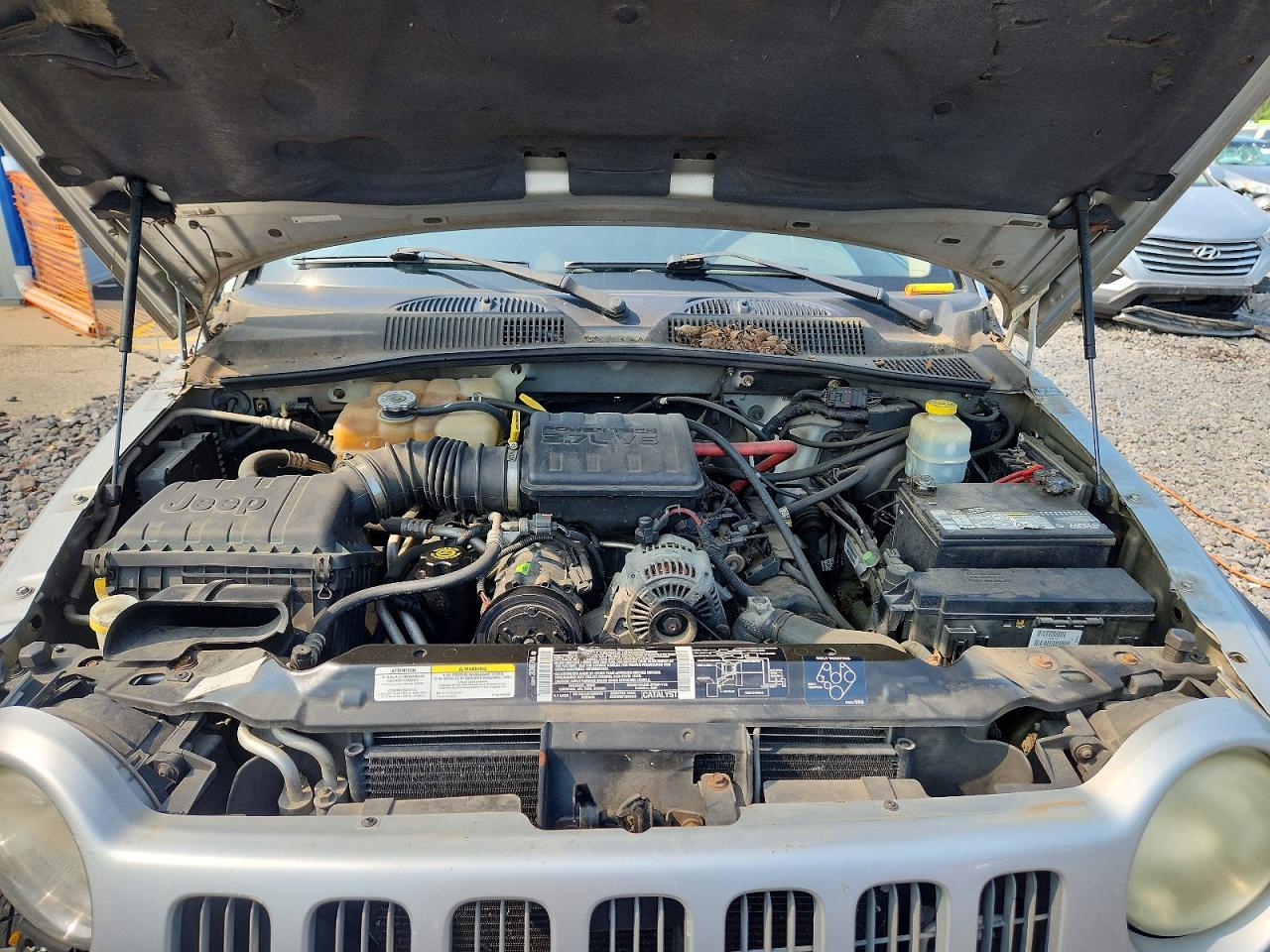 2002 Jeep Liberty Sport Silver vin: 1J4GL48K22W256248