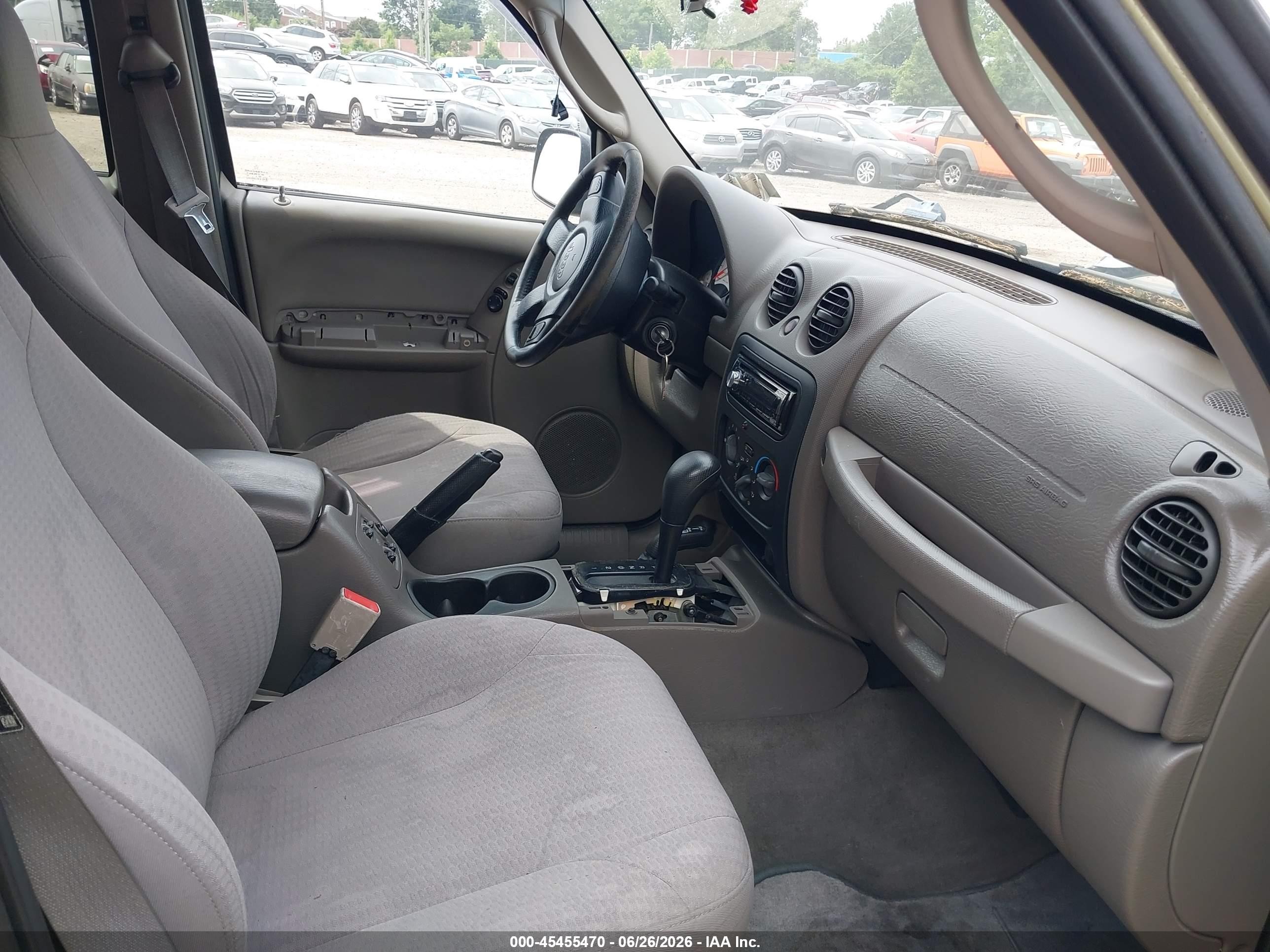 2004 Jeep Liberty Sport Gold vin: 1J4GL48K24W138932