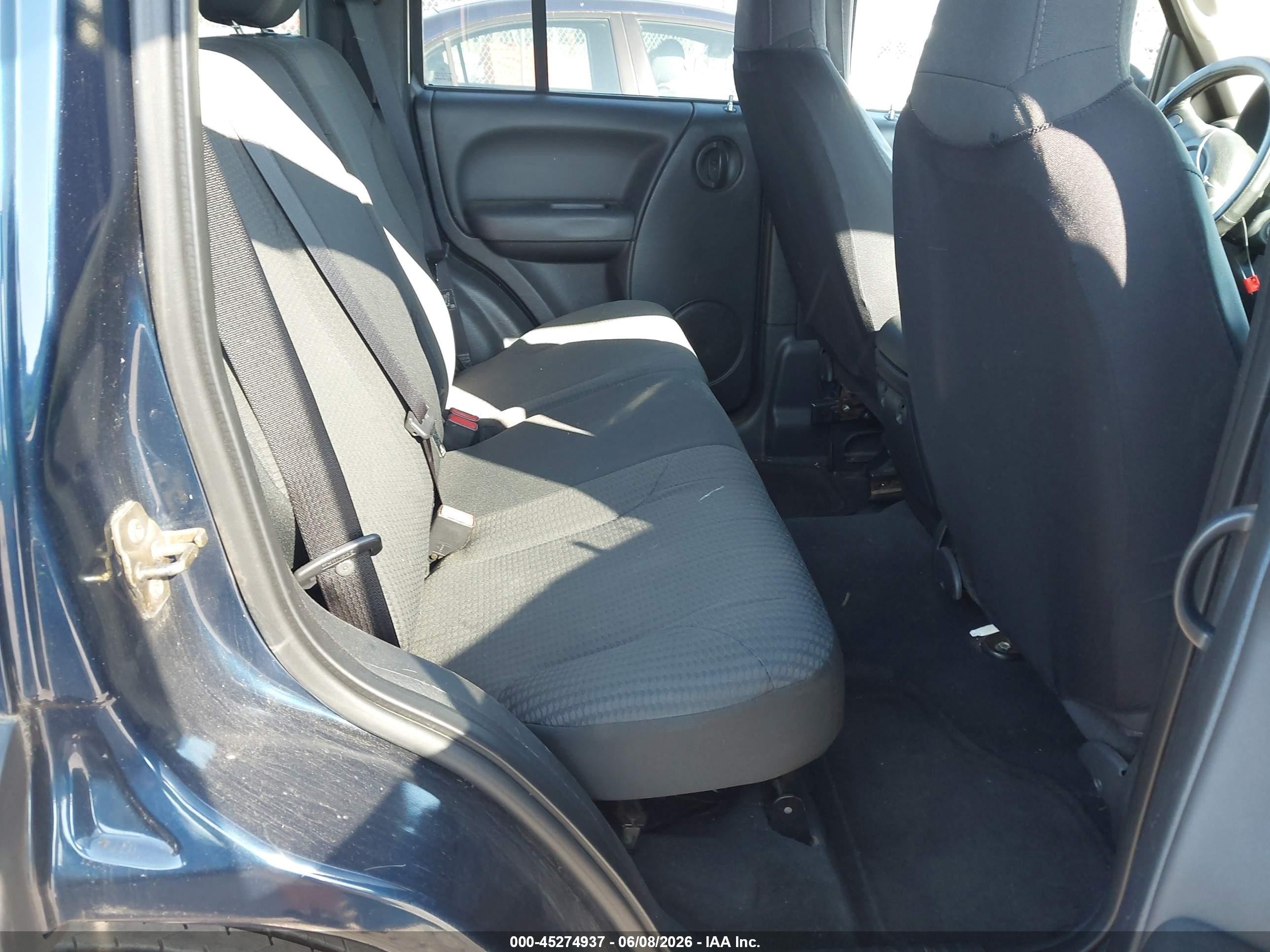 2004 Jeep Liberty Sport Blue vin: 1J4GL48K24W297157