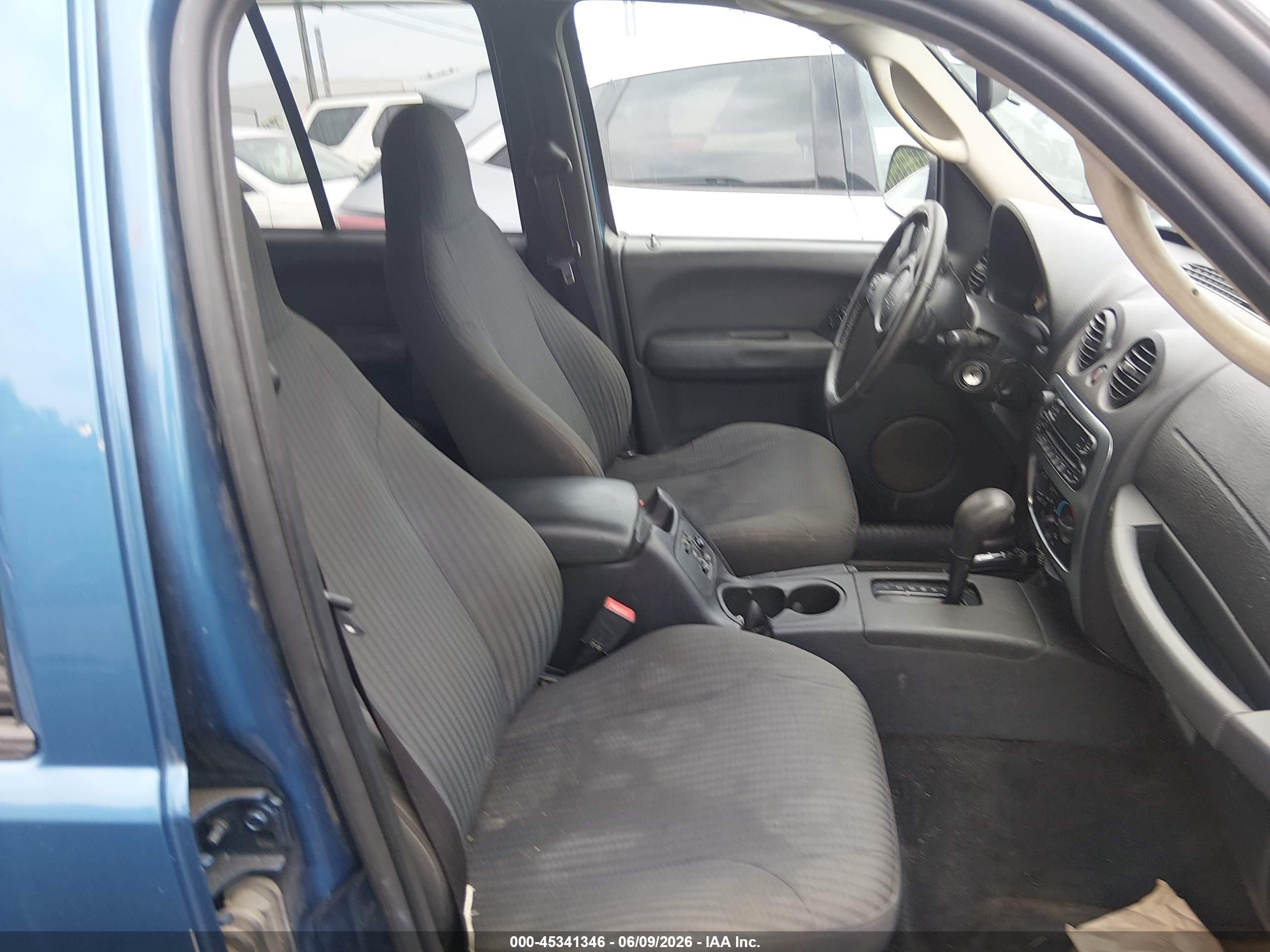 2004 Jeep Liberty Sport Blue vin: 1J4GL48K24W301157
