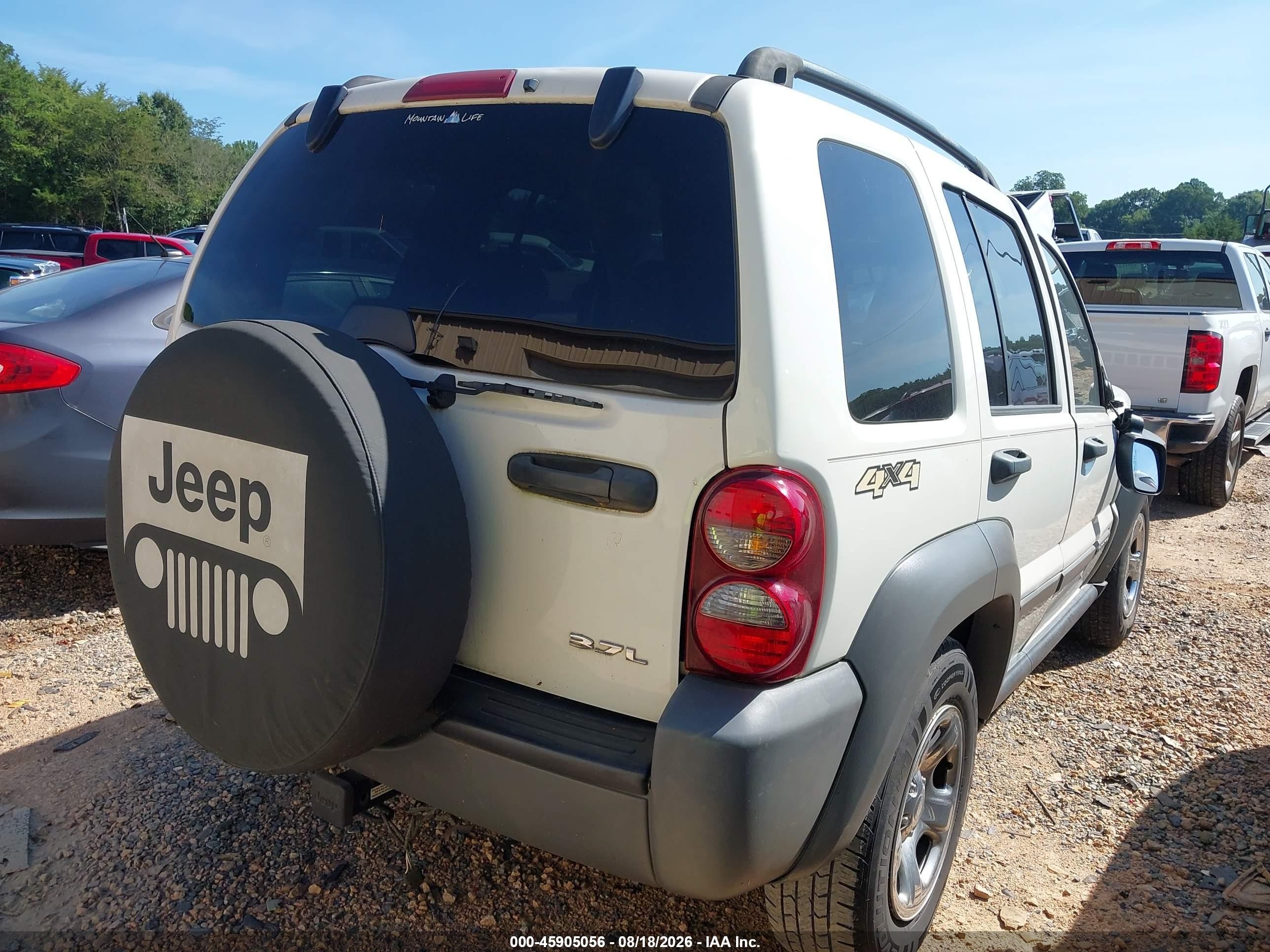 2005 Jeep Liberty Sport Белый vin: 1J4GL48K25W545019